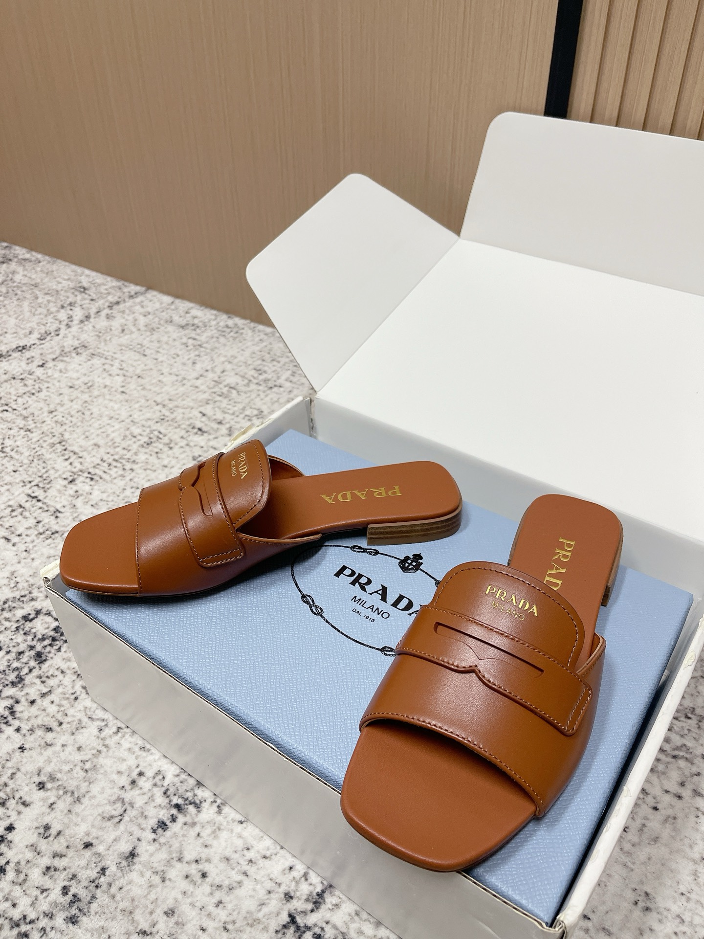 Prada Style Leather Women's Shoes style reference detail image 3 from source 774947