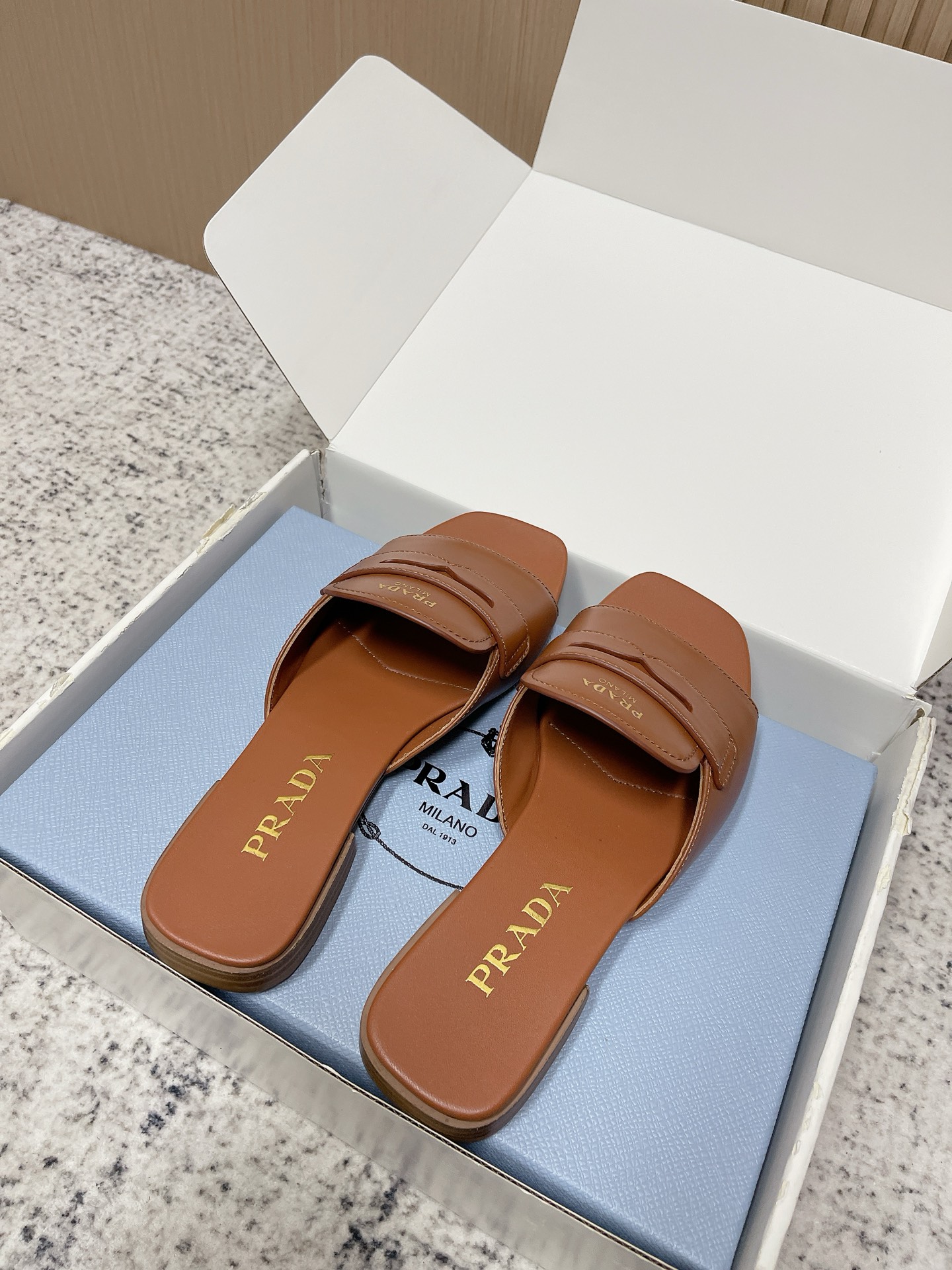 Prada Style Leather Women's Shoes style reference detail image 4 from source 774947
