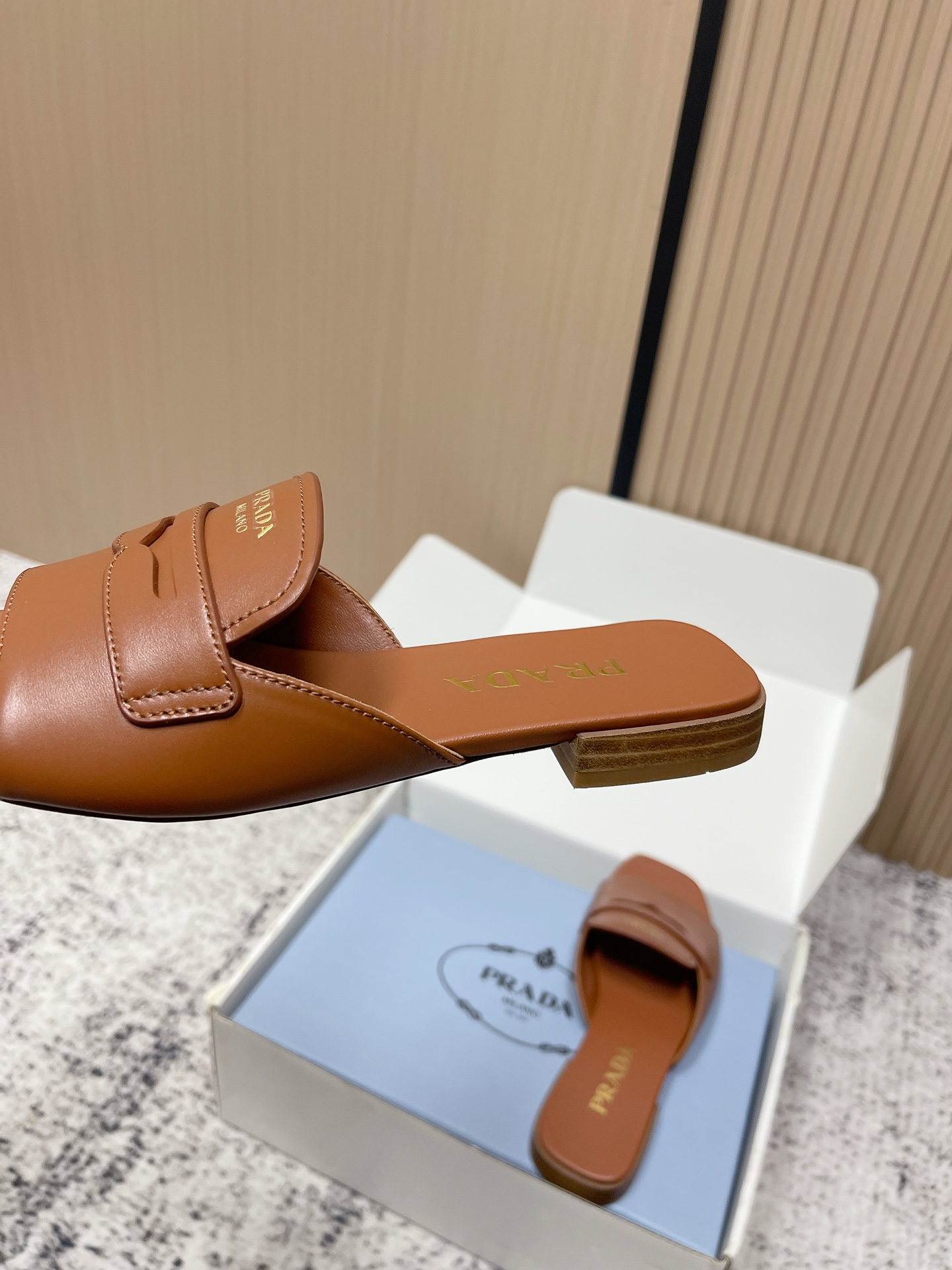 Prada Style Leather Women's Shoes style reference detail image 9 from source 774947