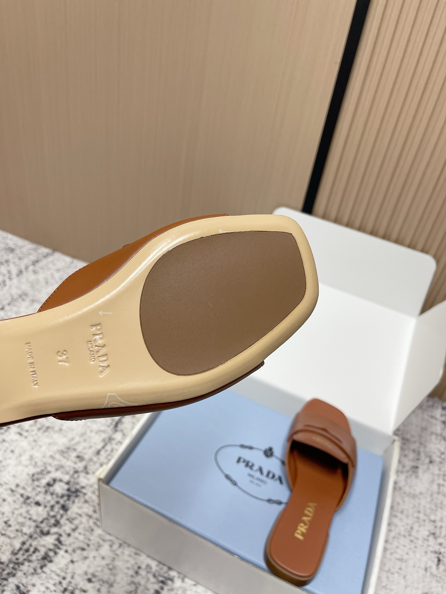 Prada Style Leather Women's Shoes style reference detail image 8 from source 774947