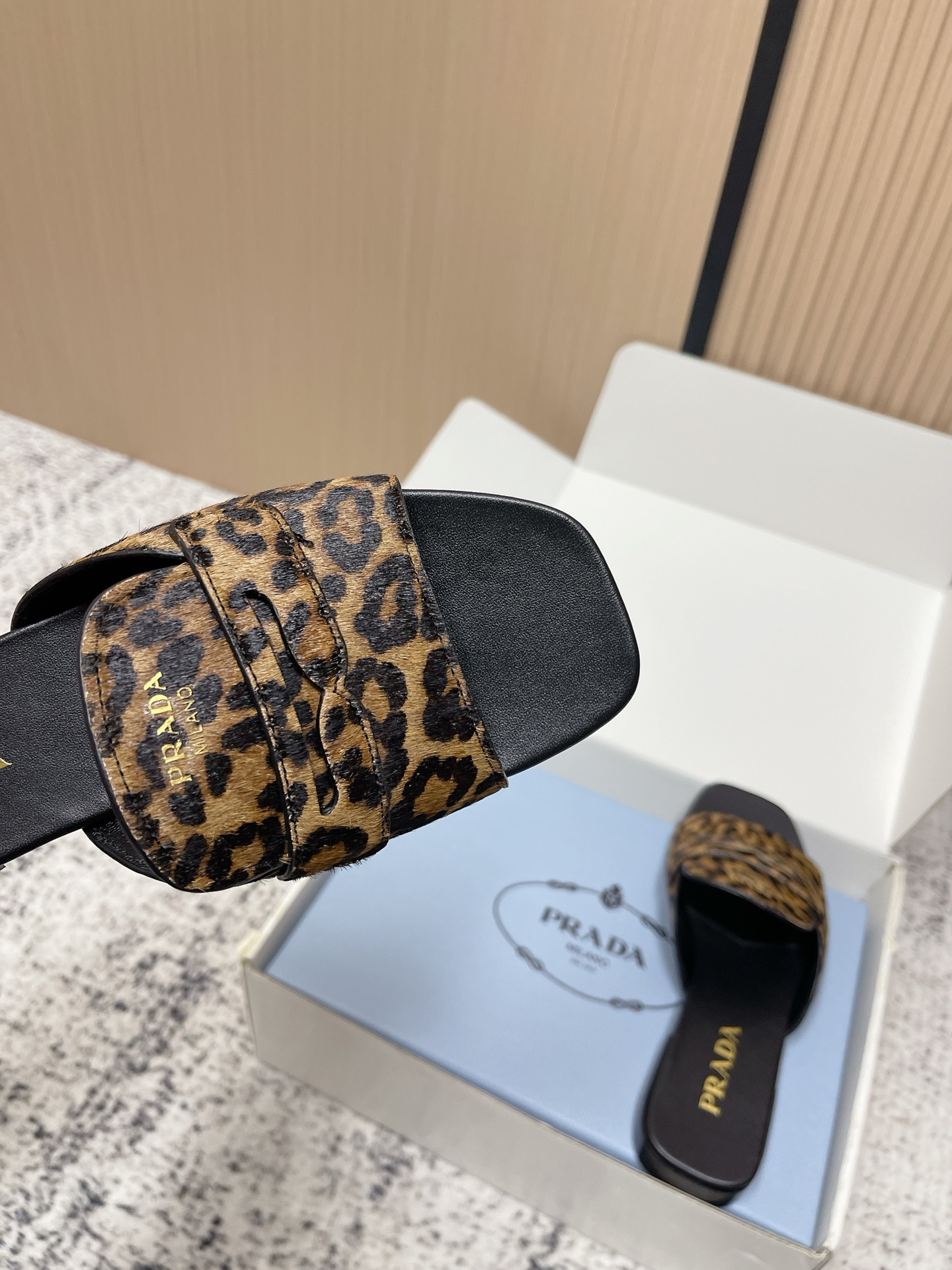 Prada Style Leather Women's Shoes style reference detail image 7 from source 774948