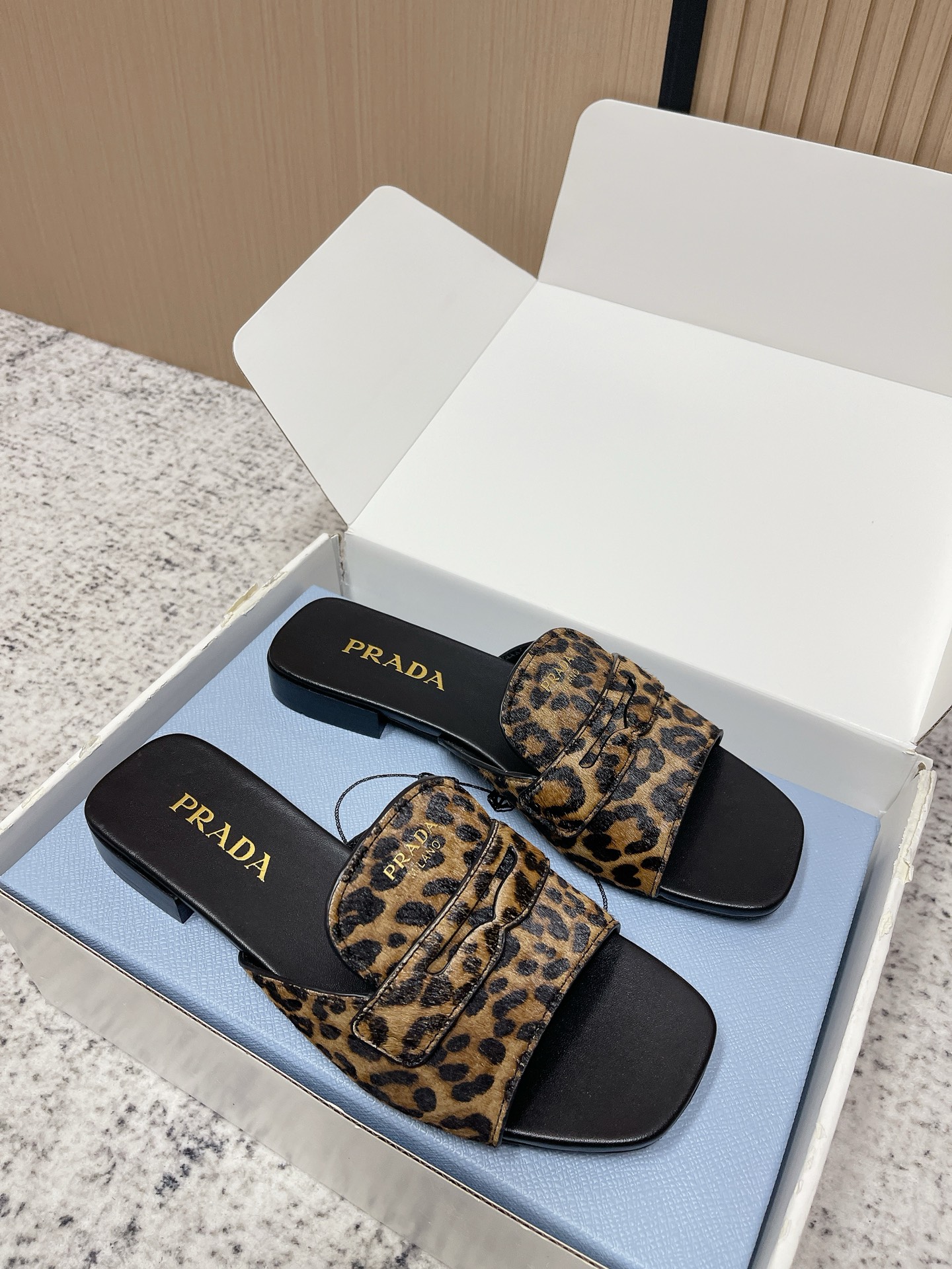 Prada Style Leather Women's Shoes style reference detail image 6 from source 774948
