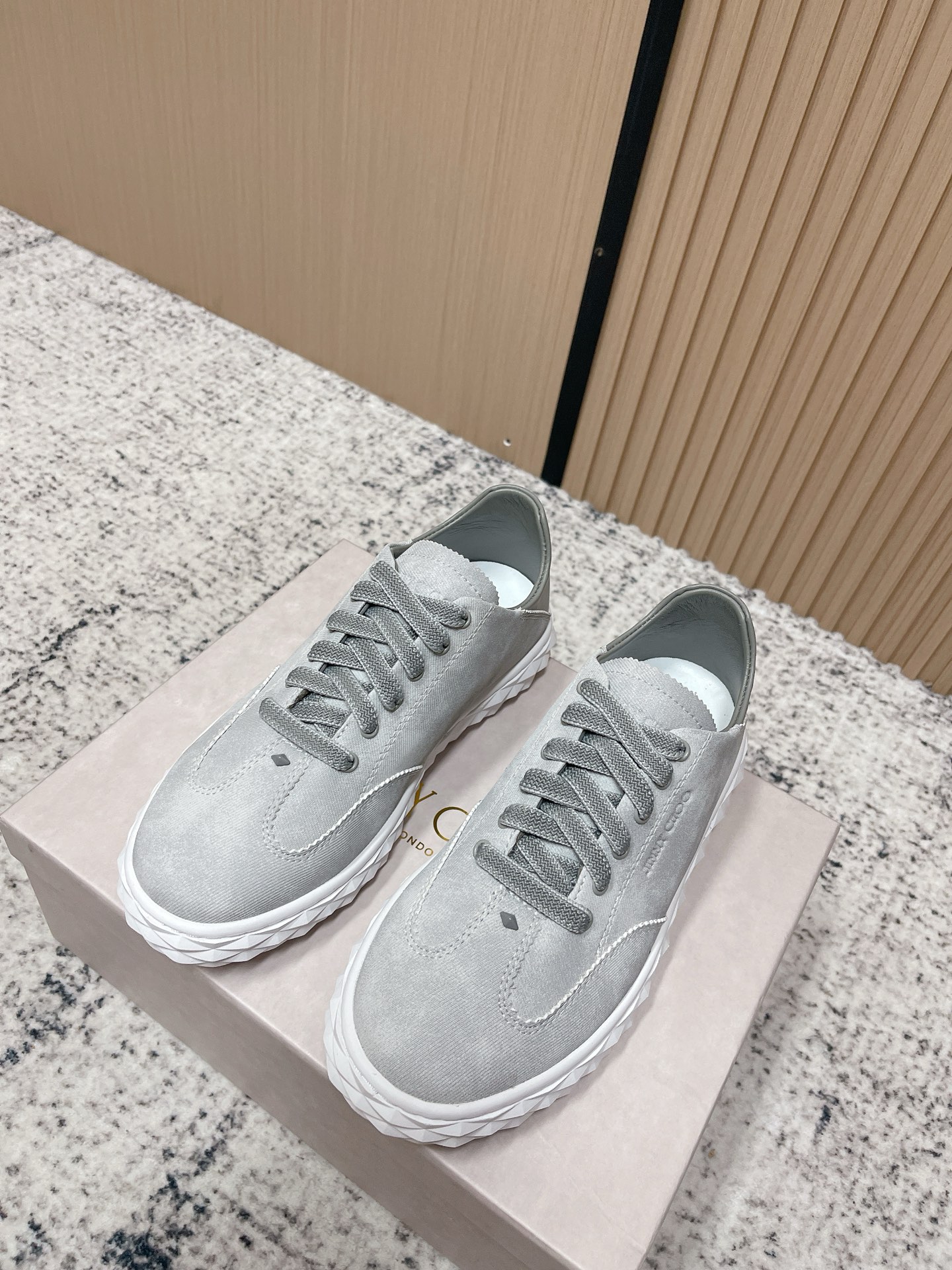 Кроссовки Jimmy Choo