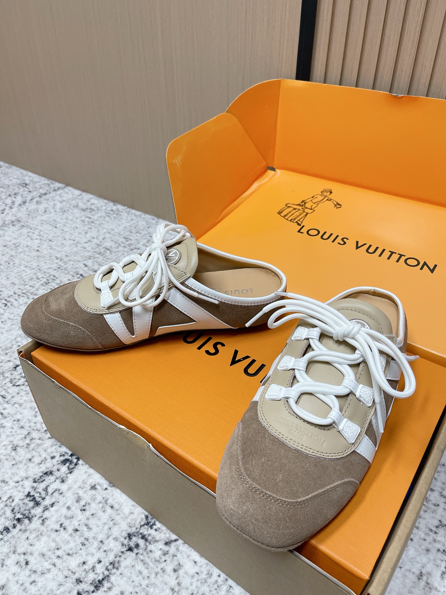 Louis Vuitton LV最新Sneakerina系列 玛丽珍 芭蕾运动鞋 半拖鞋 德训鞋 休闲 平底鞋