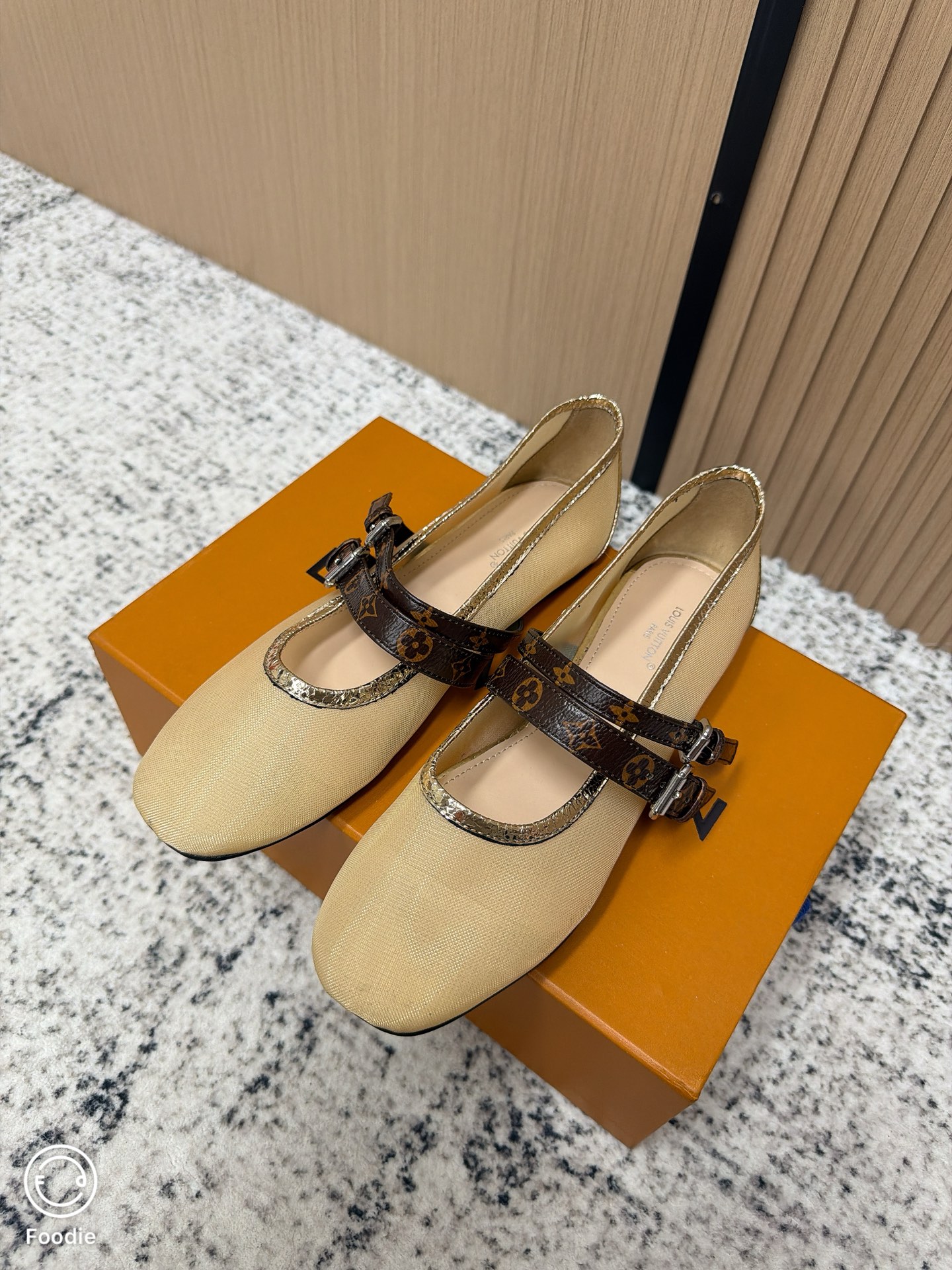 NO:786031,Top version LV | Louis Vuitton 26 2026 early spring new product counter features the latest Mary Jane shoes/flat slippers. New hard goods. Original mesh upper. Imported goatskin lining. Original rubber outsole (feeling super comfortable). Shoe size: 35-41 (40 and 41 customized are not returnable), ballet shoes, Louis Vuitton, Louis Vuitton, Mary.  jane,slippers,sheepskin19860909顶级版本 LV | 路易威登 26 2026早春新品专柜主打最新款 玛丽珍单鞋/平底拖鞋 硬货上新 鞋面原版网纱 内里进口山羊皮里 大底原版橡胶底（脚感超级舒服） 鞋码: 35-41（40、41定制不退换）,芭蕾舞鞋,louis vuitton,louis vuitton,mary jane,slippers,sheepskin,Women's Shoes