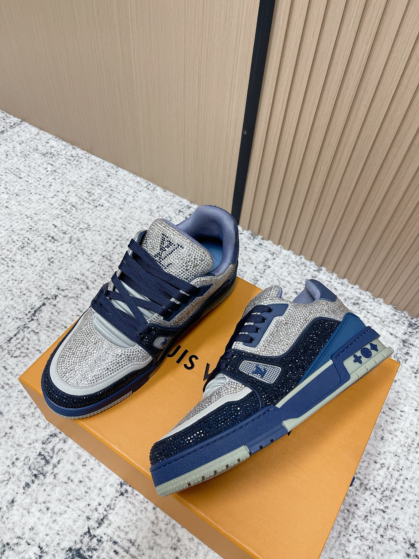 Louis Vuitton LV TRAINER 最新 运动鞋
