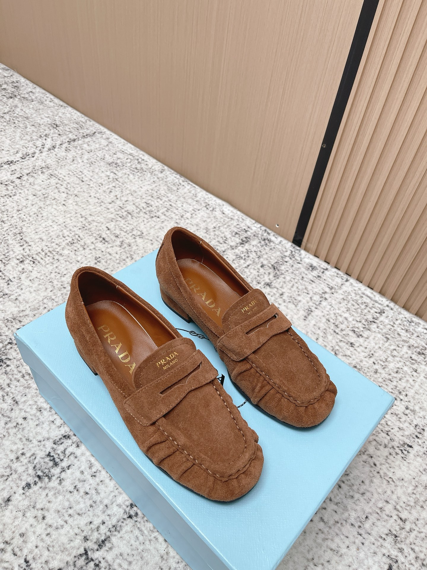 Prada Style Leather Women's Shoes style reference detail image 6 from source 774959