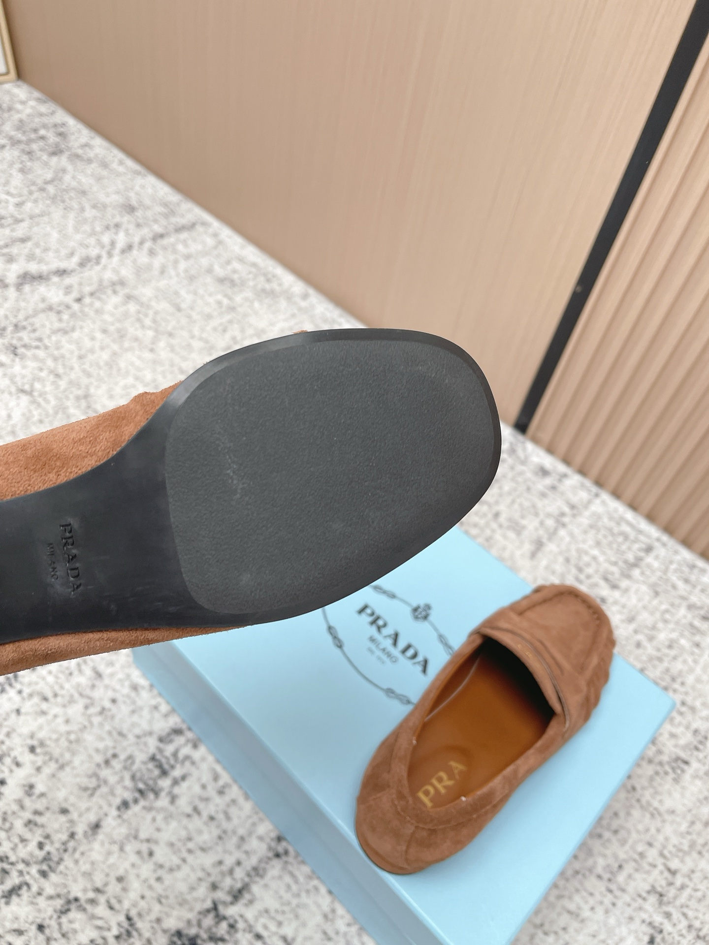 Prada Style Leather Women's Shoes style reference detail image 8 from source 774959