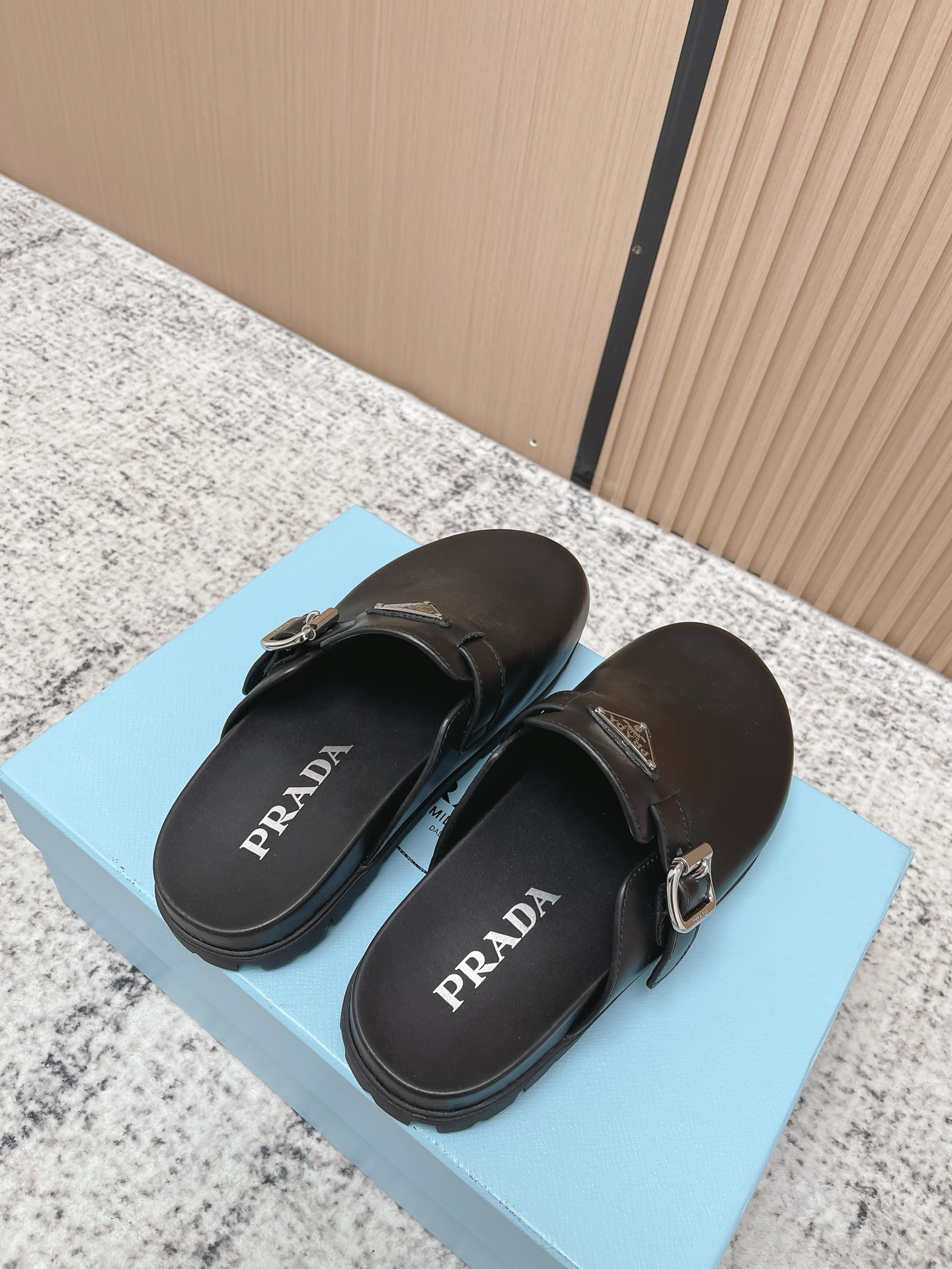 Prada Style Leather Women's Shoes style reference detail image 4 from source 774961