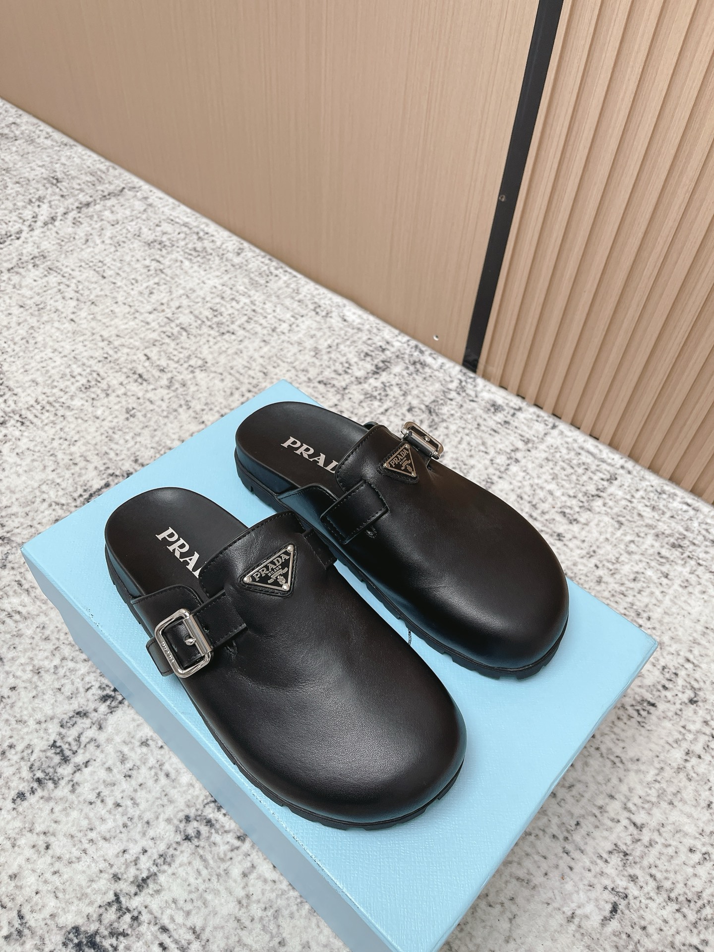 Prada Style Leather Women's Shoes style reference detail image 6 from source 774961