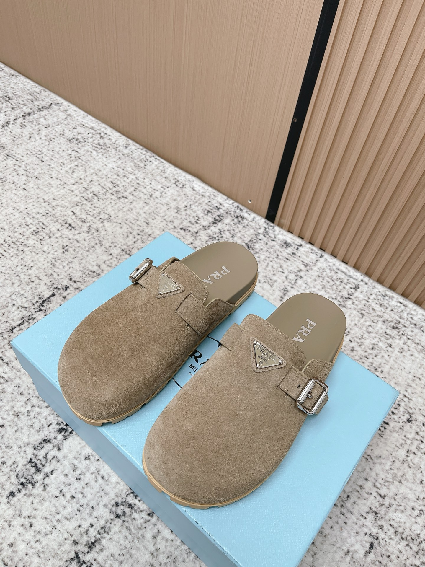 Prada Style Leather Women's Shoes Lookbook Reference image 1