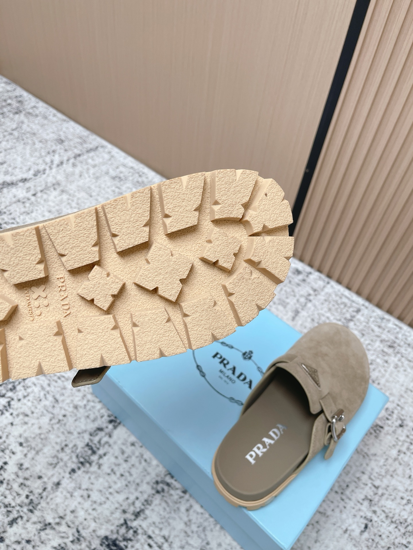 Prada Style Leather Women's Shoes style reference detail image 8 from source 774962