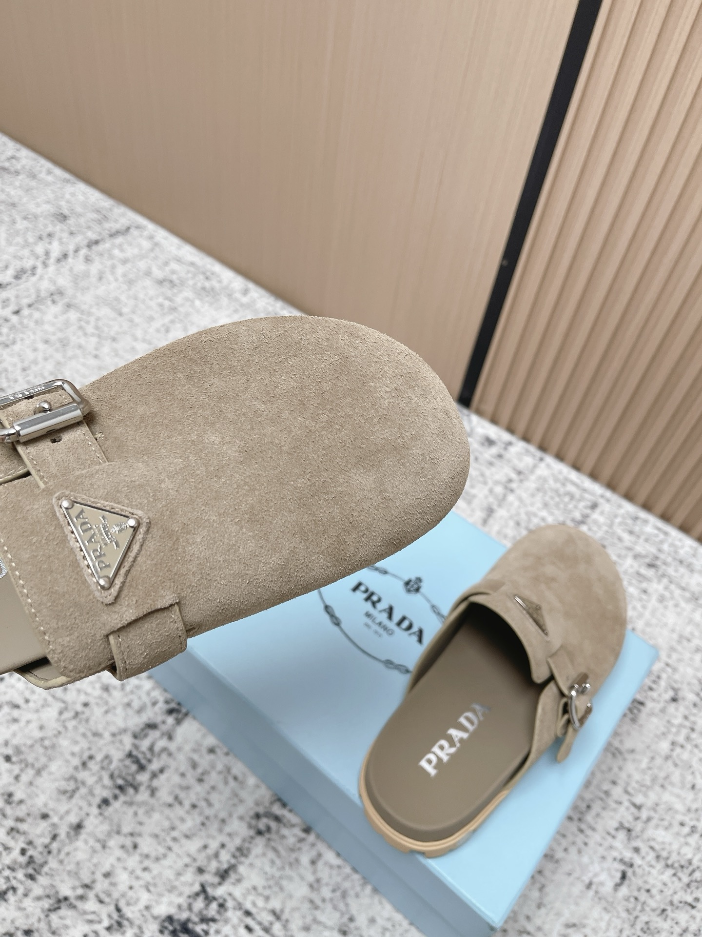 Prada Style Leather Women's Shoes style reference detail image 7 from source 774962