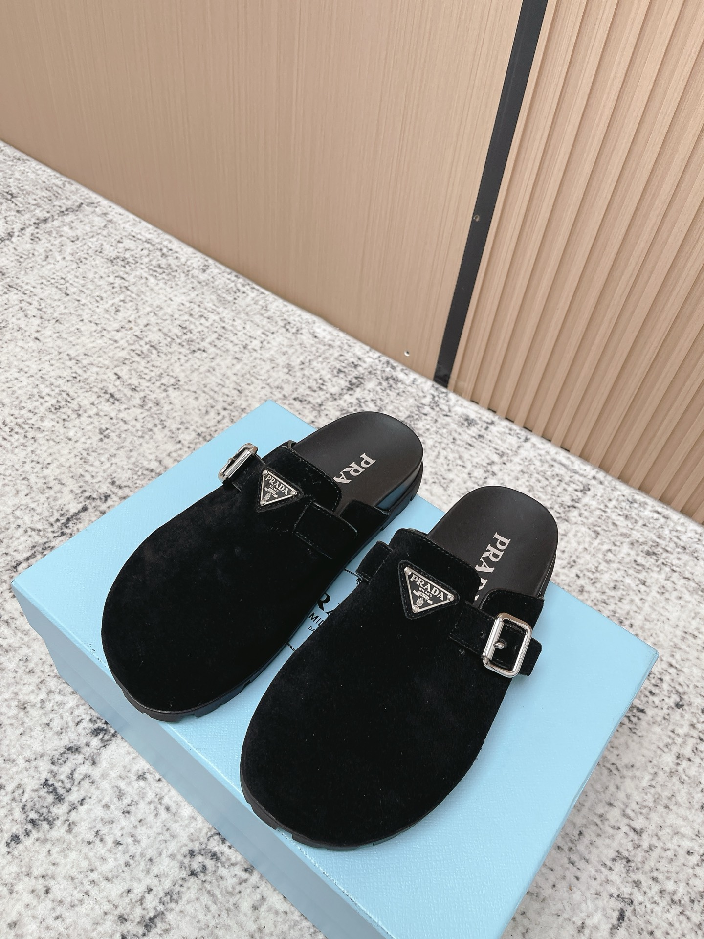 Prada Style Leather Women's Shoes Lookbook Reference image 1