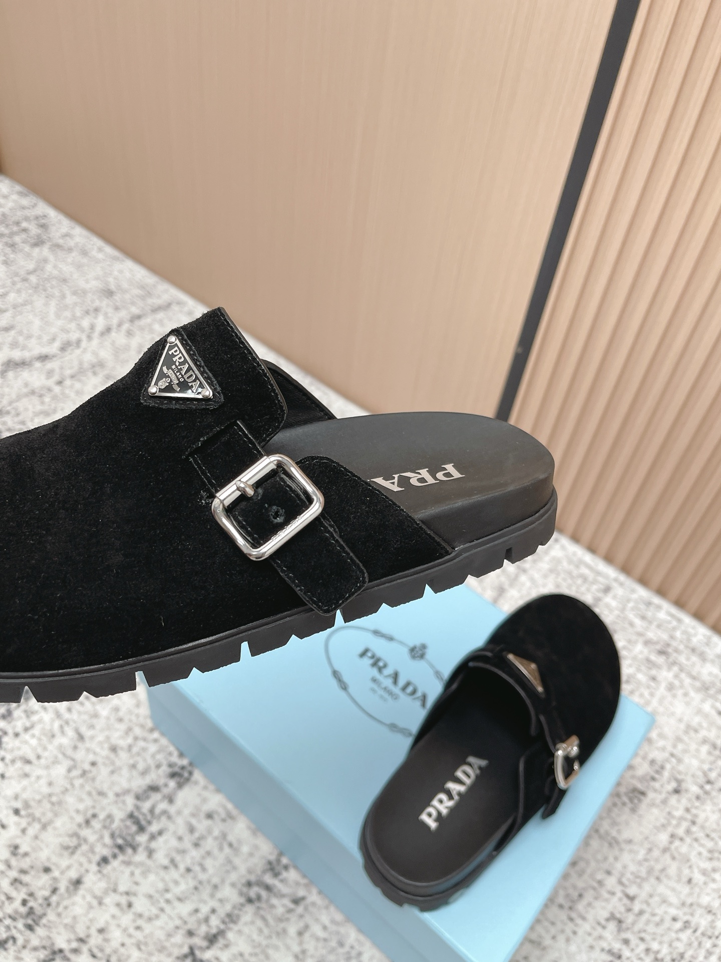 Prada Style Leather Women's Shoes style reference detail image 9 from source 774964