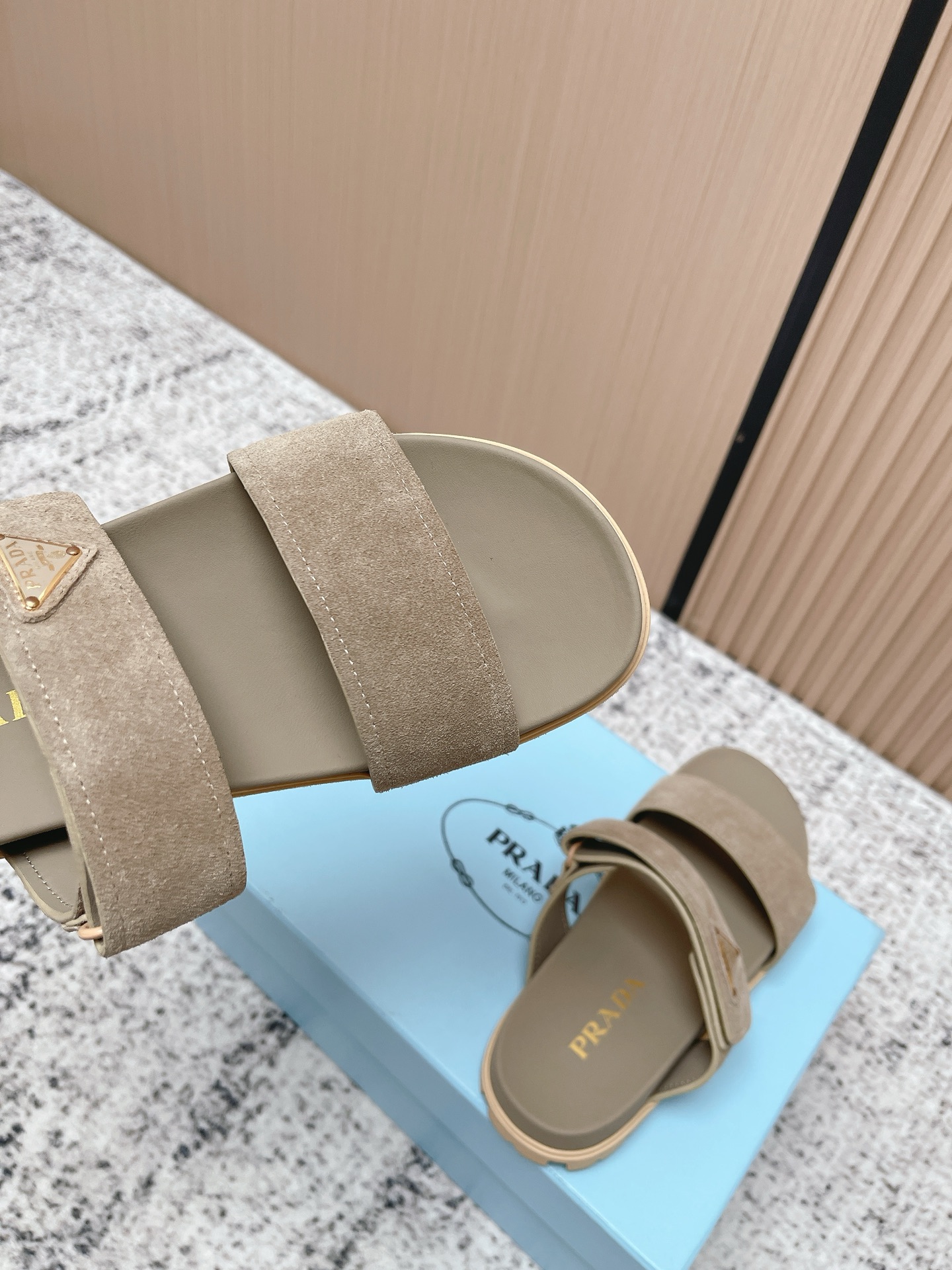 Prada Style Leather Women's Shoes style reference detail image 7 from source 774967
