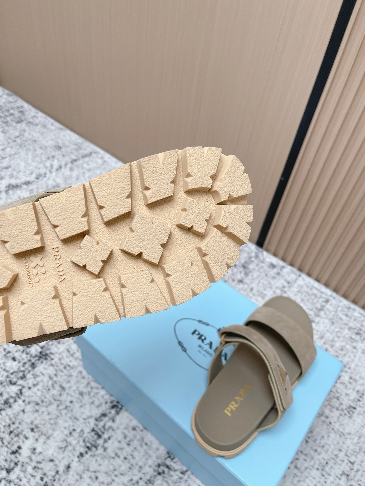 Prada Style Leather Women's Shoes style reference detail image 8 from source 774967