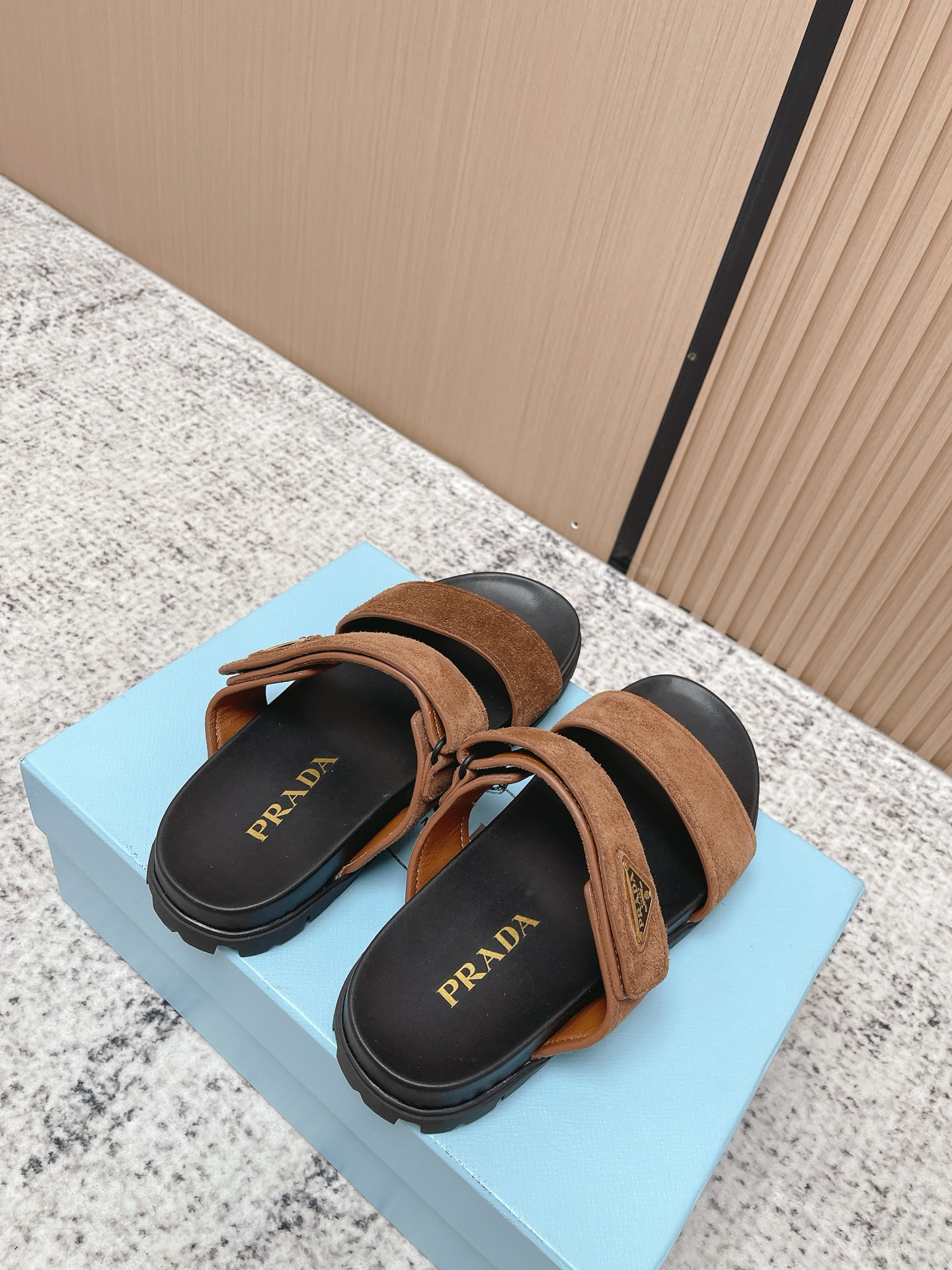 Prada Style Leather Women's Shoes style reference detail image 4 from source 774968
