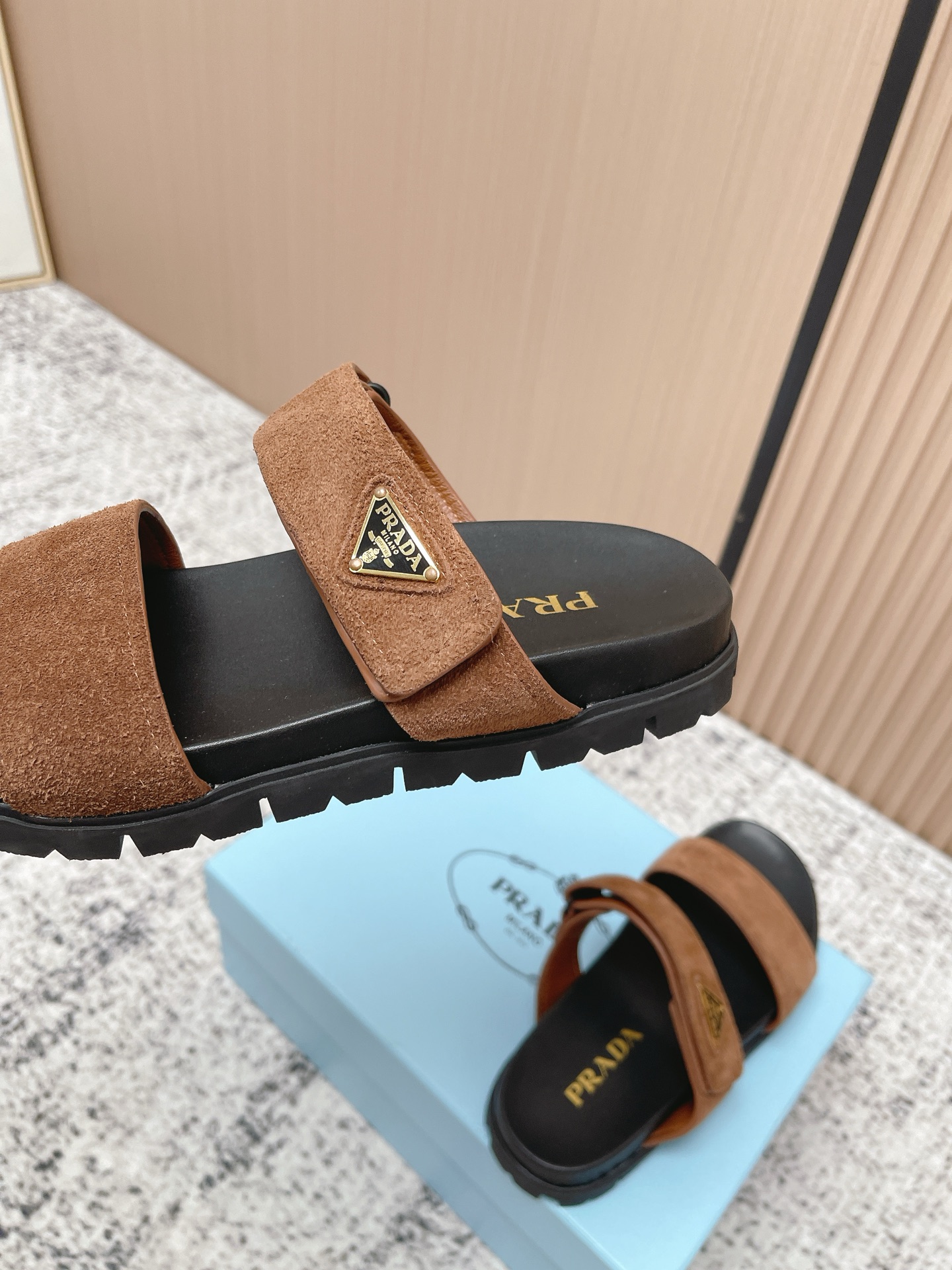 Prada Style Leather Women's Shoes style reference detail image 9 from source 774968