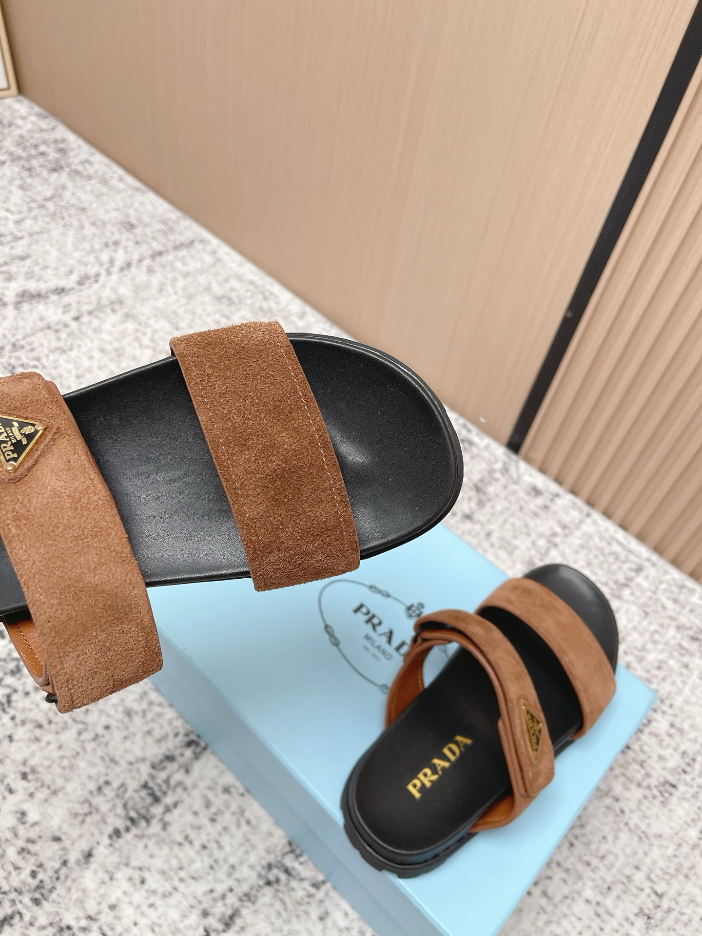 Prada Style Leather Women's Shoes style reference detail image 7 from source 774968