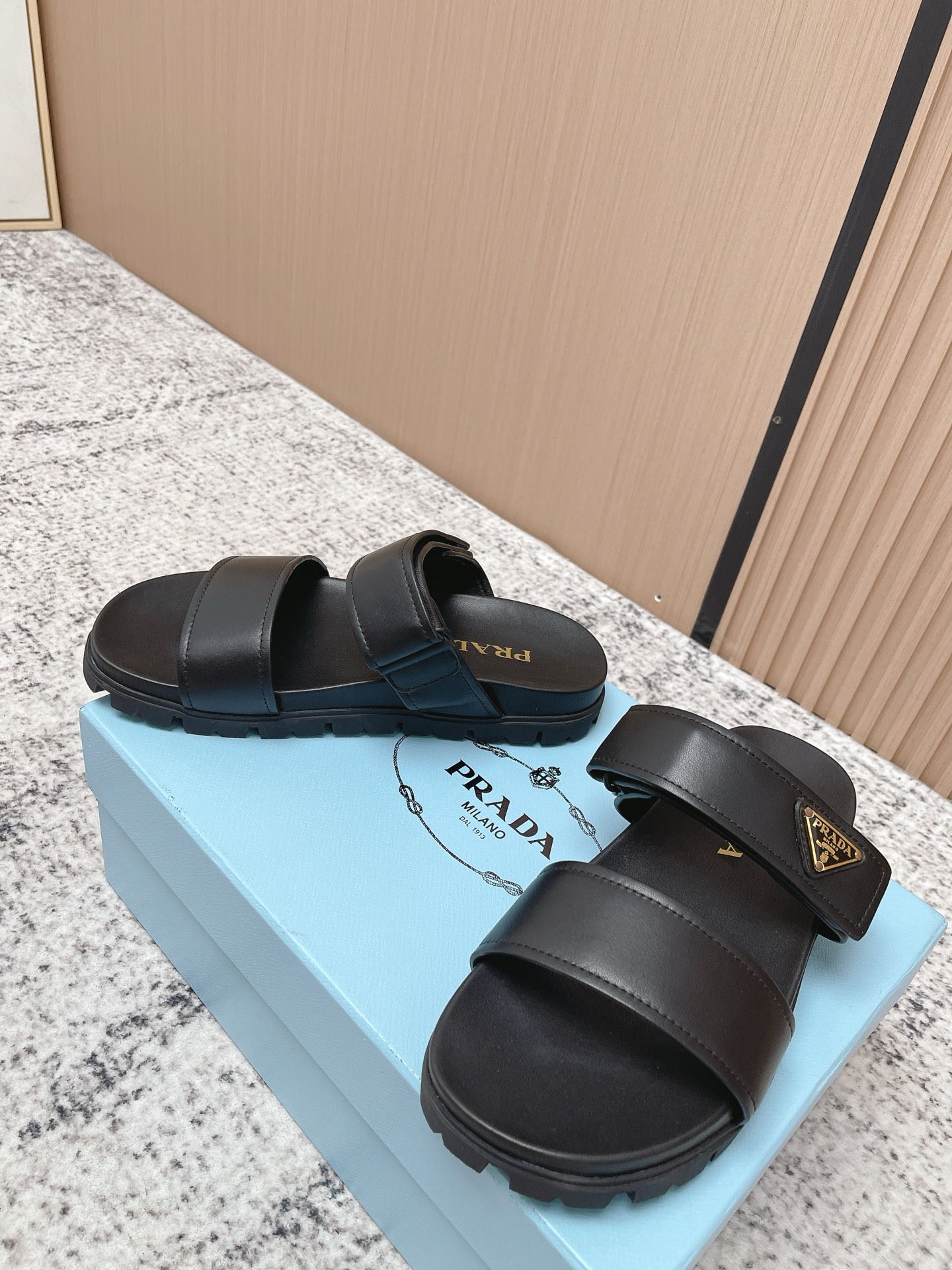 Prada Style Leather Women's Shoes style reference detail image 3 from source 774969