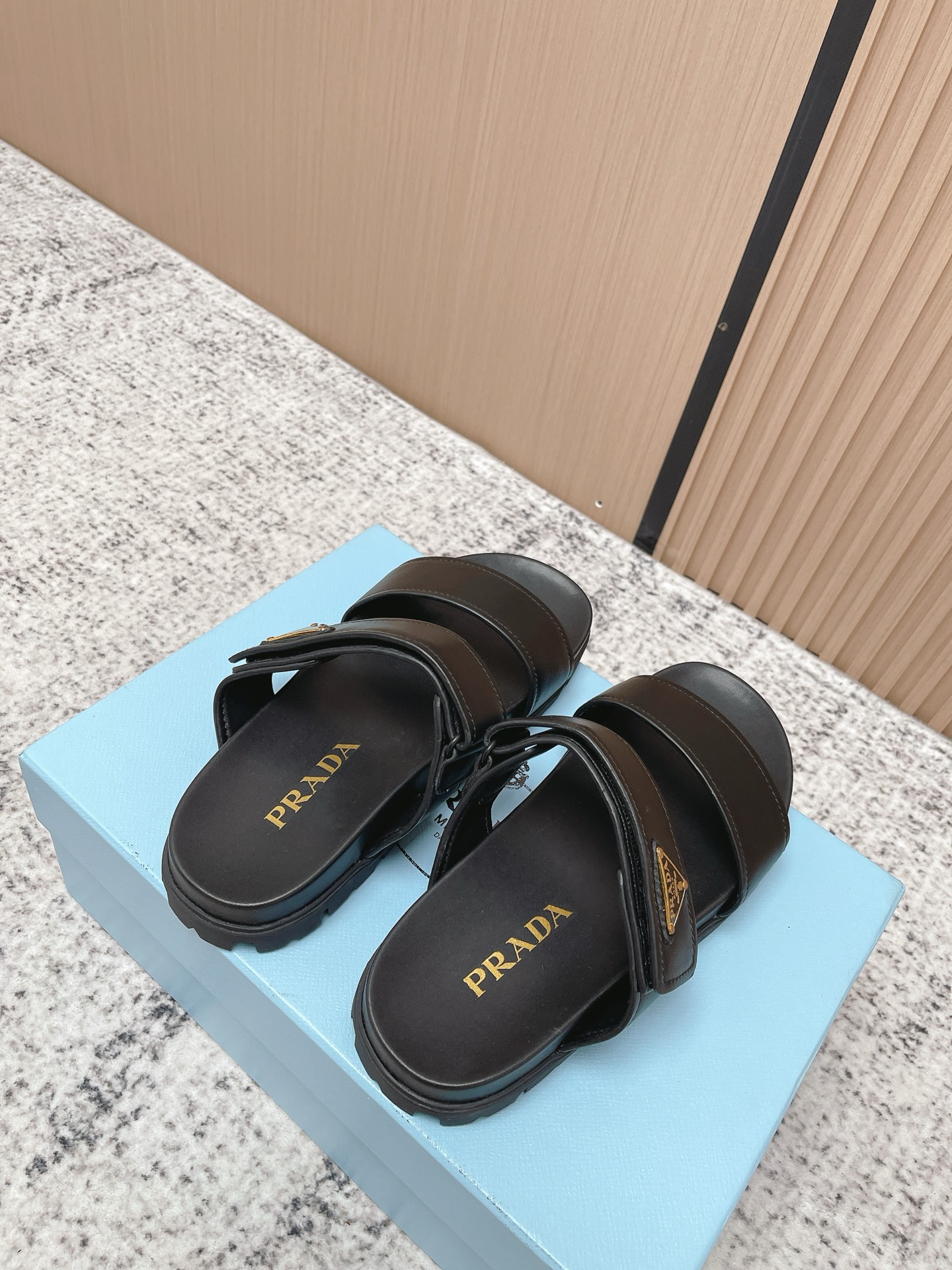 Prada Style Leather Women's Shoes style reference detail image 4 from source 774969
