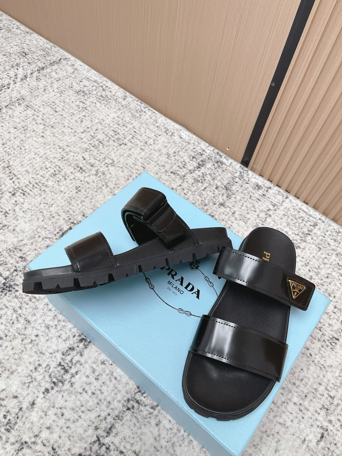 Prada Style Leather Women's Shoes style reference detail image 3 from source 774970
