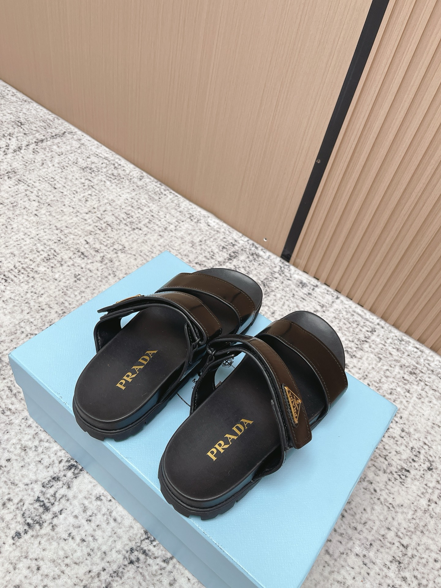 Prada Style Leather Women's Shoes style reference detail image 4 from source 774970