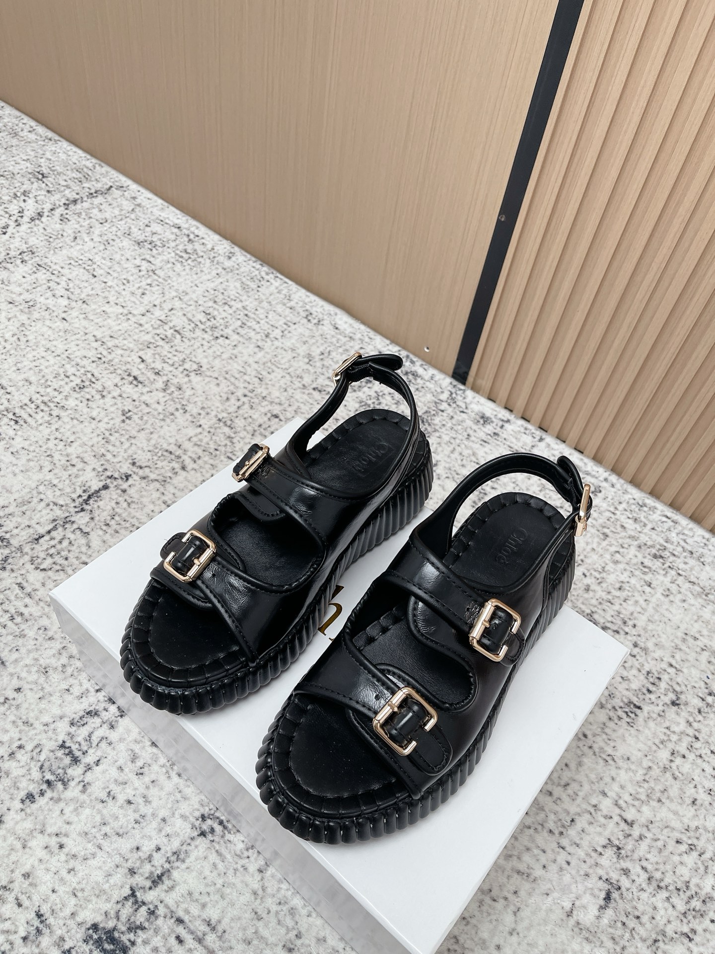 Женские сандалии Chloe