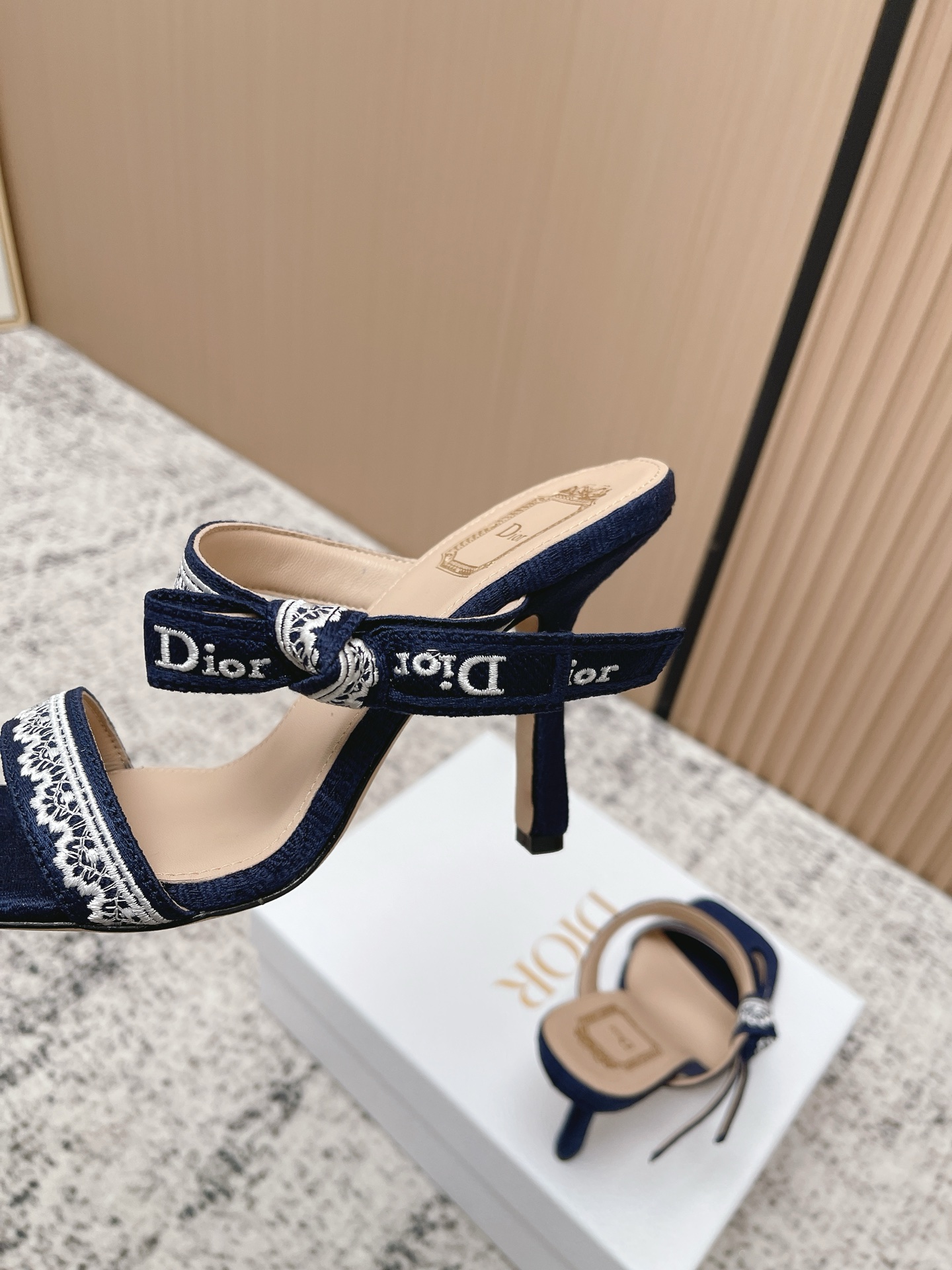 Dior Style Leather Women's Shoes style reference detail image 9 from source 775476
