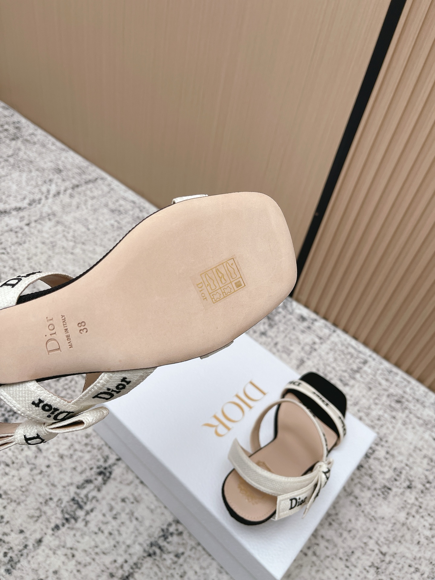 Dior Style Leather Women's Shoes style reference detail image 8 from source 775477