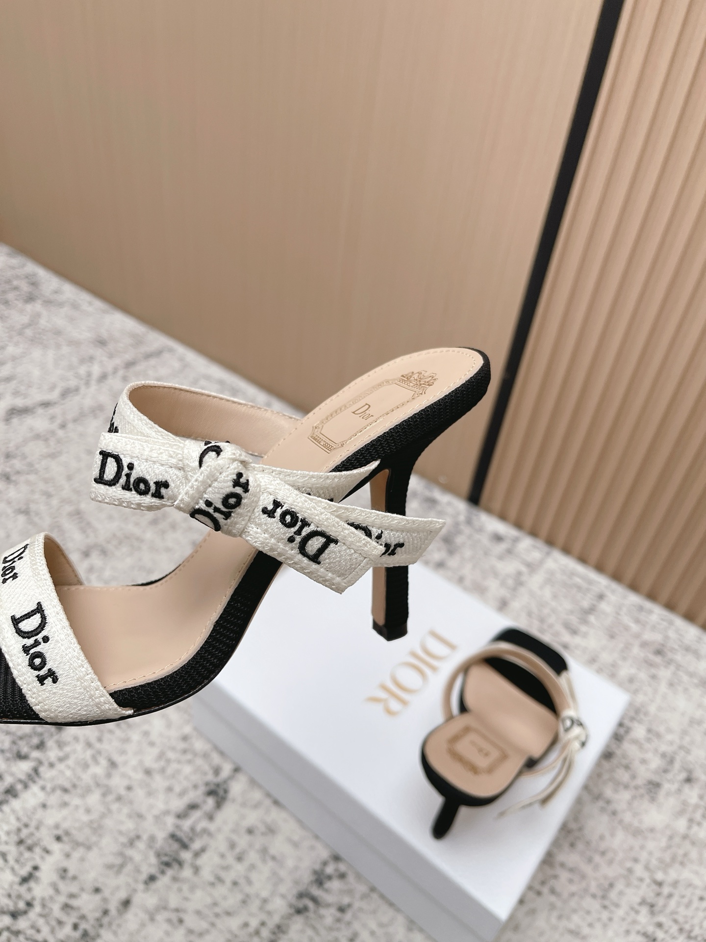 Dior Style Leather Women's Shoes style reference detail image 9 from source 775478