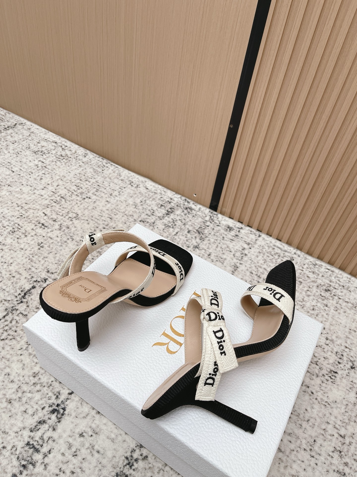 Dior Style Leather Women's Shoes style reference detail image 4 from source 775478