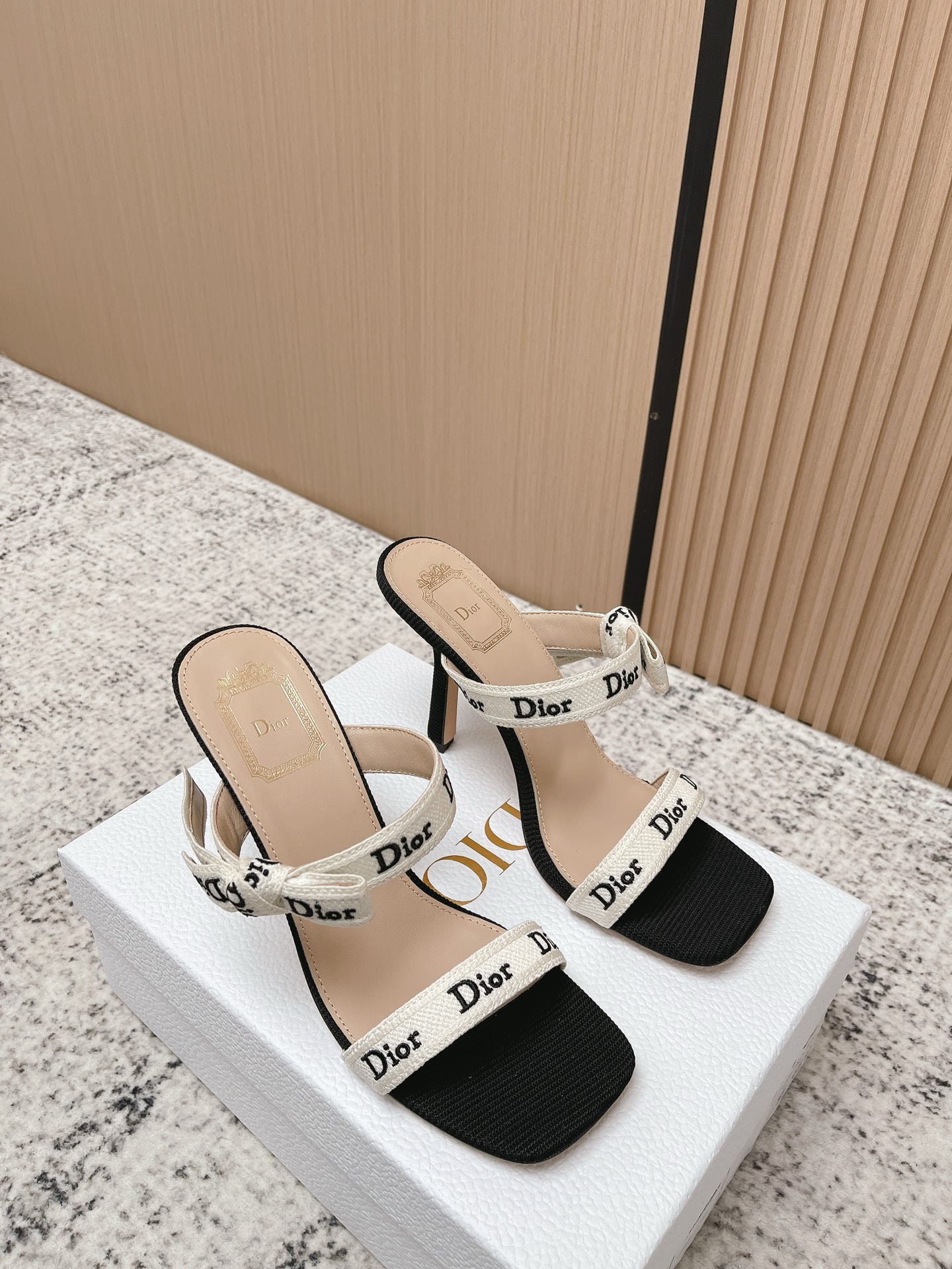 Dior Style Leather Women's Shoes style reference detail image 6 from source 775478