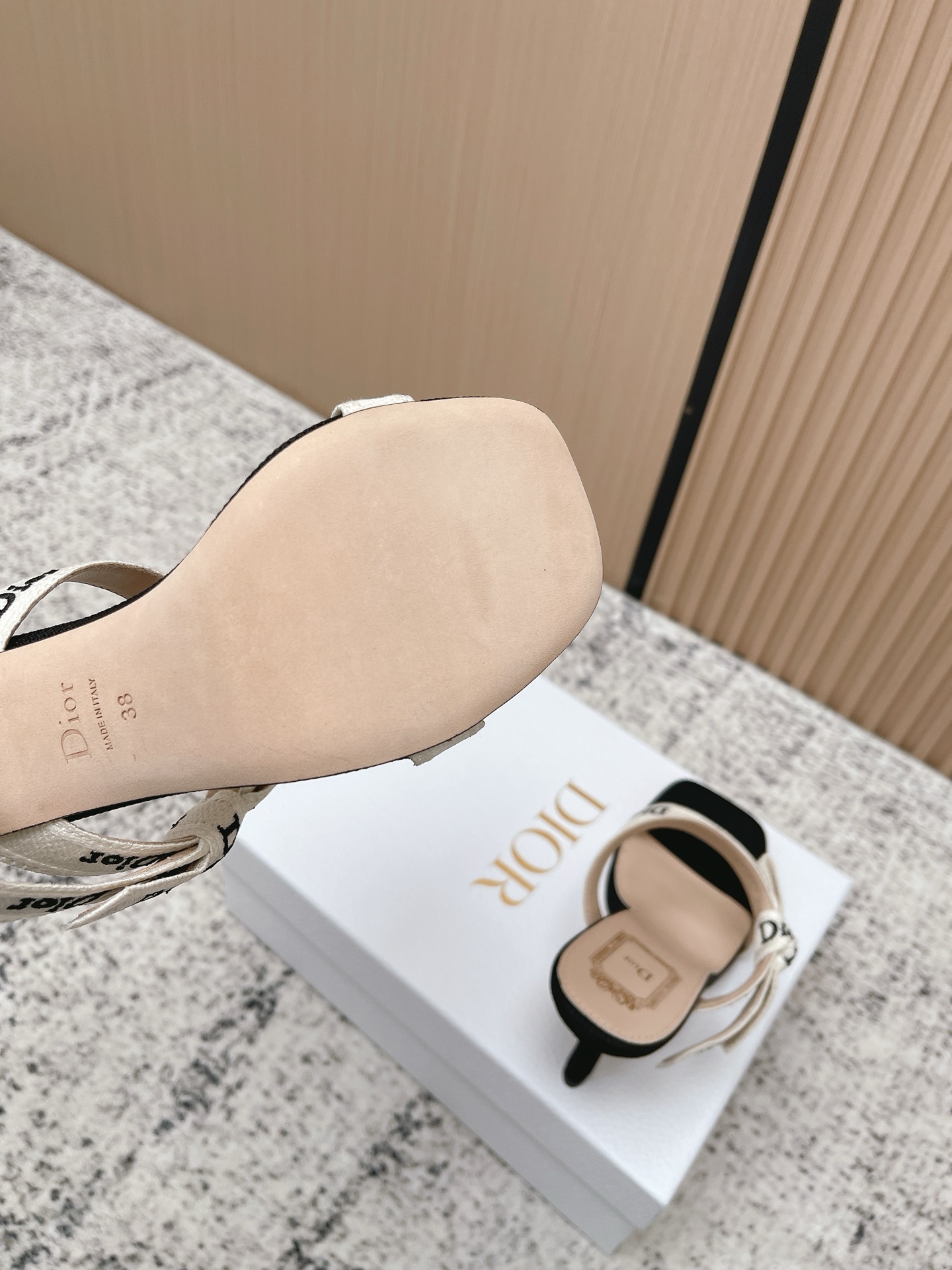 Dior Style Leather Women's Shoes style reference detail image 8 from source 775478
