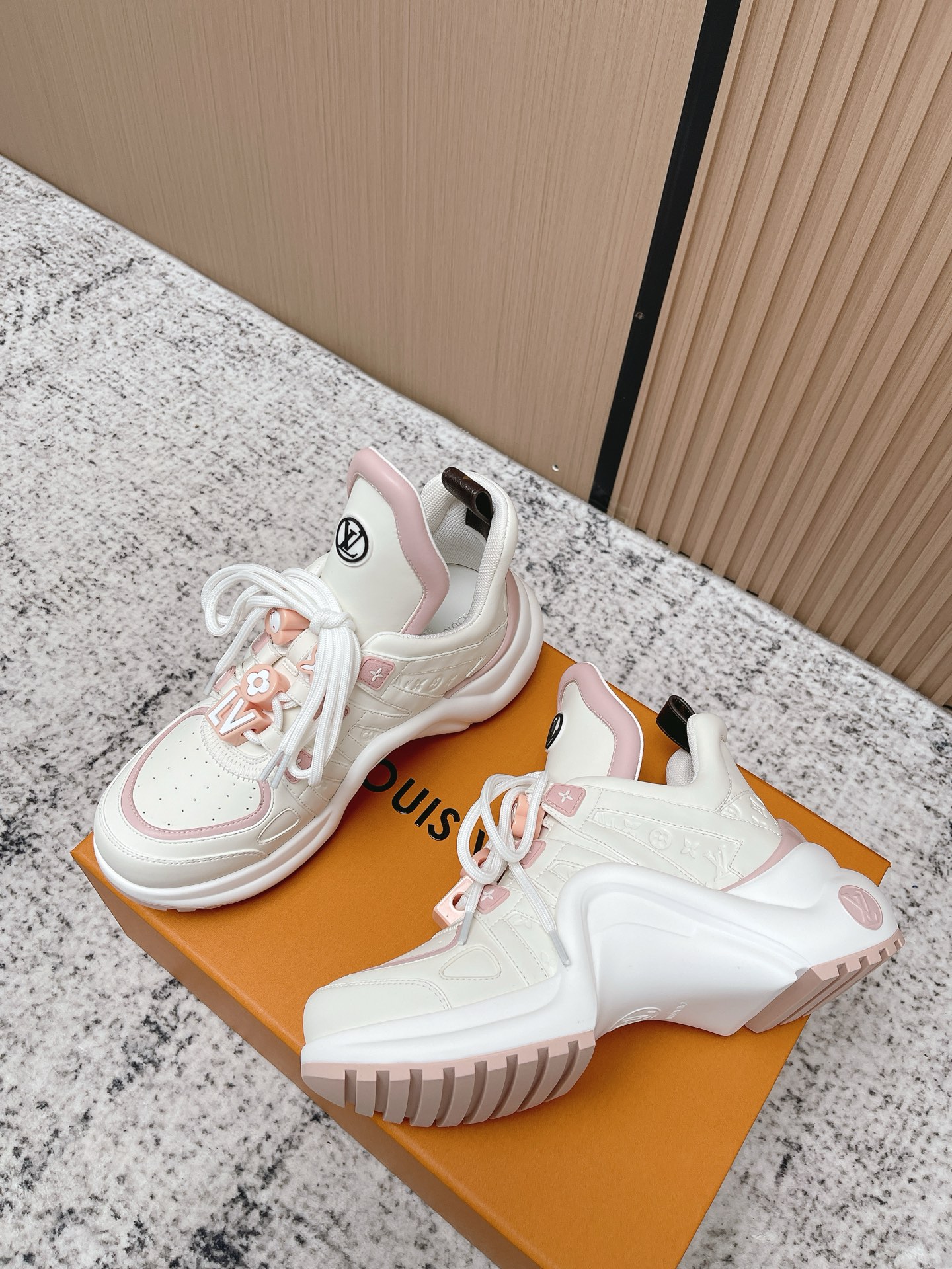LV women's shoes Top quality: — photo 2