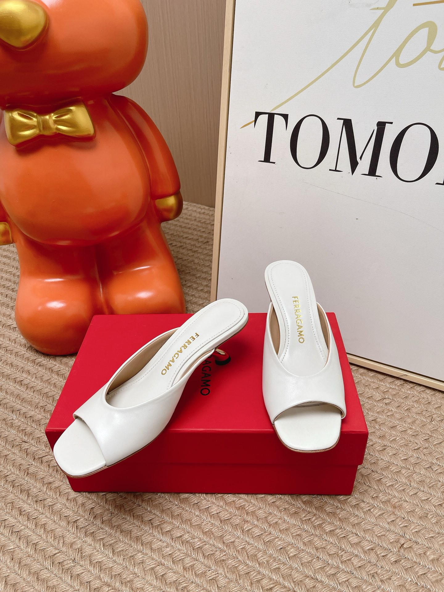 Ferragamo Slides