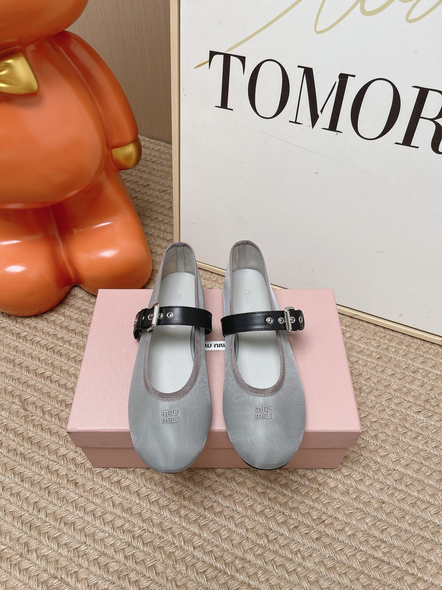 NO:924349,Top version miumiu women's ballet flats exclusive high version Miu Mi*2025 spring and summer ballet mesh flat Mary Jane loafers flat Zp development original flash sale version Miu is really too girly!  Super soft and glutinous, you can drink it if you like!  Upper imported mesh size 35-39 (40. Customized, non-returnable and non-exchangeable) Original sole, ballet shoes, miumiu, loafers, mary jane, flats19860909顶级版本 miumiu缪缪女士芭蕾舞平底鞋独家高版 Miu Mi*2025春夏芭蕾网纱平底玛丽珍乐福鞋平底Zp开发 原版秒杀市面版本 Miu真的太少女啦！超级软糯 喜欢可以冲了！ 鞋面进口网纱 码数35-39（40.定制不退不换） 鞋底原版鞋底,芭蕾舞鞋,miumiu,loafers,mary jane,flats,Women's Shoes