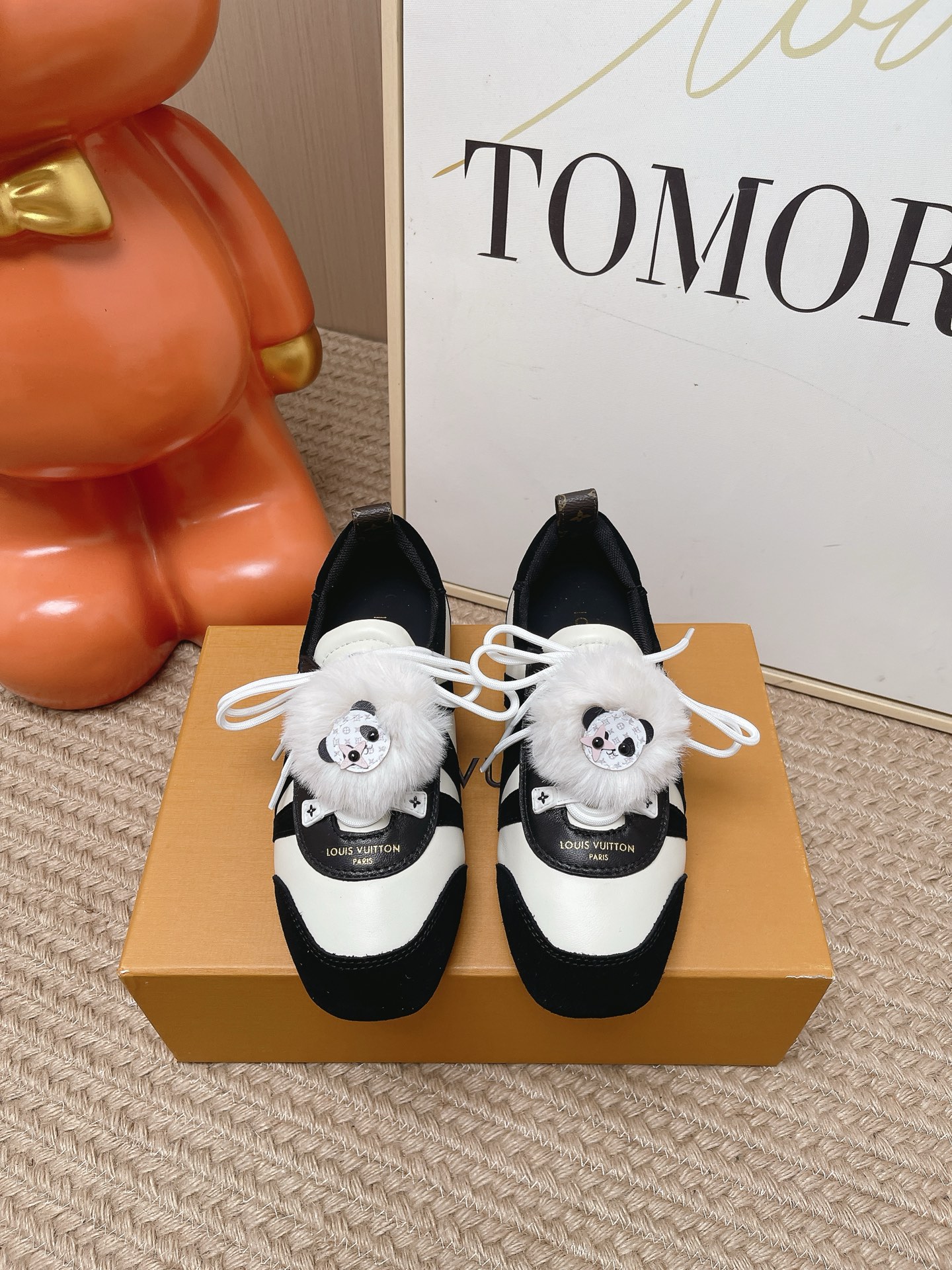 louis vuitton black white lv sneakerina