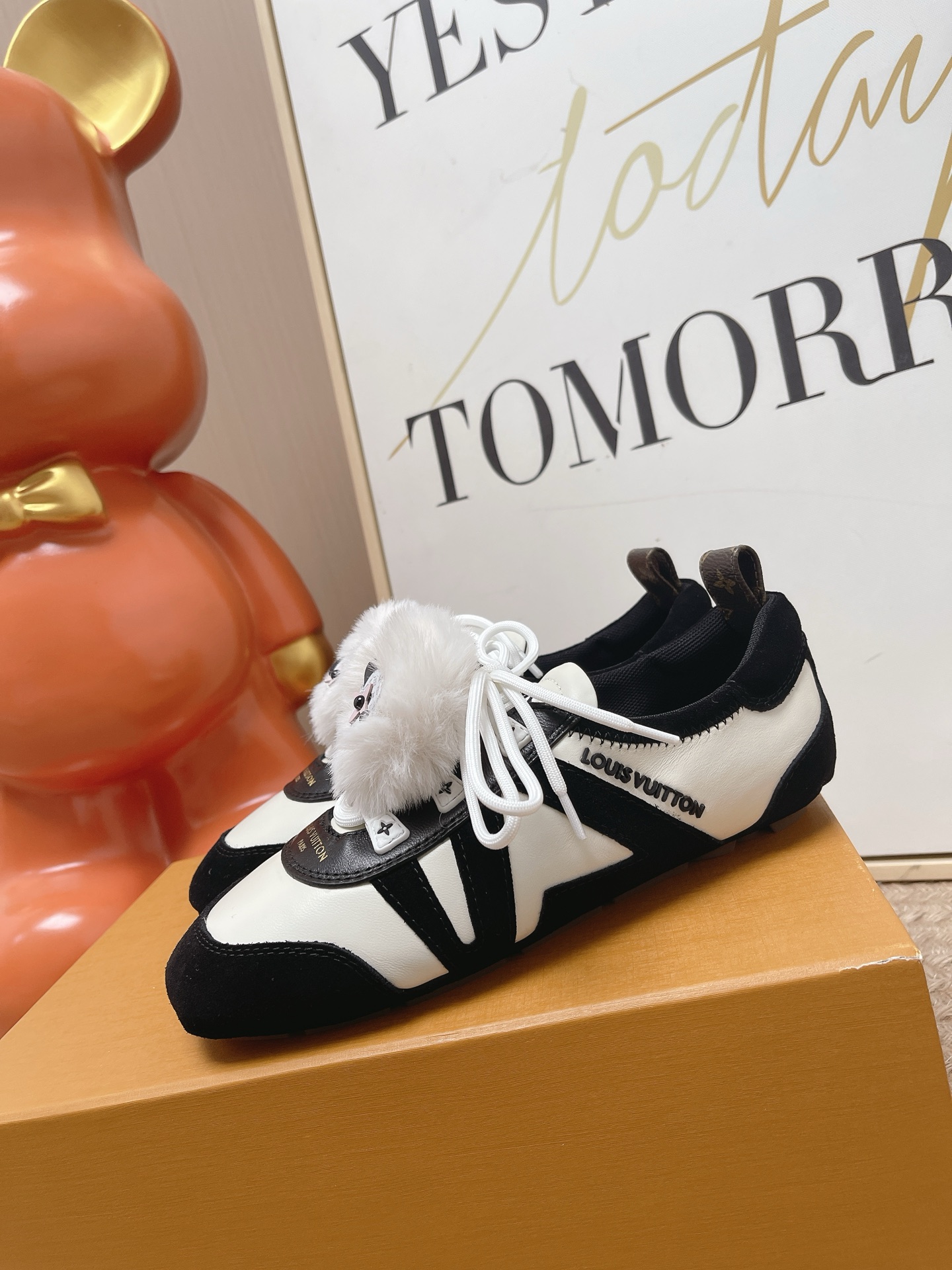 louis vuitton black white lv sneakerina