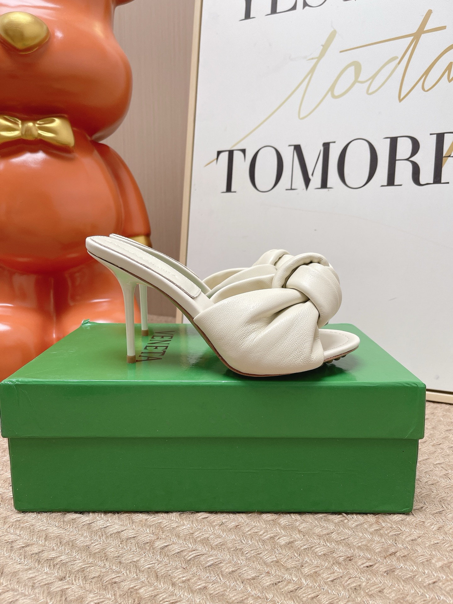 BOTTEGA VENETA White Knotted Sandals