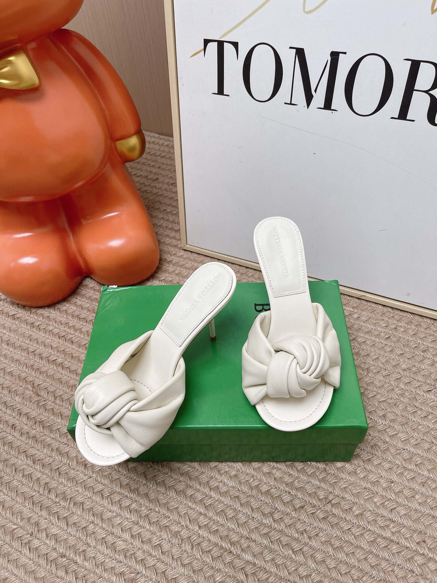 BOTTEGA VENETA White Knotted Sandals