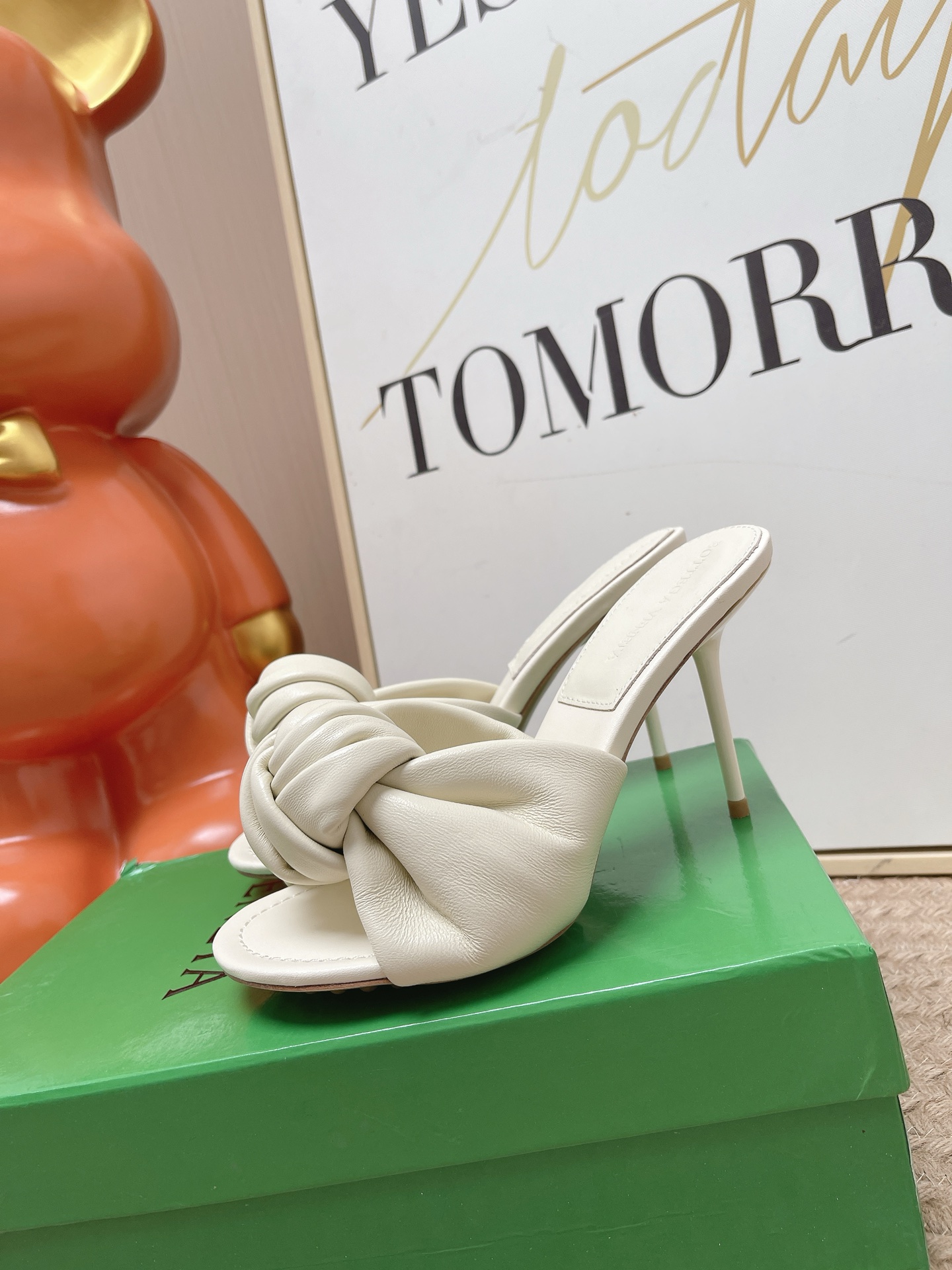 BOTTEGA VENETA White Knotted Sandals