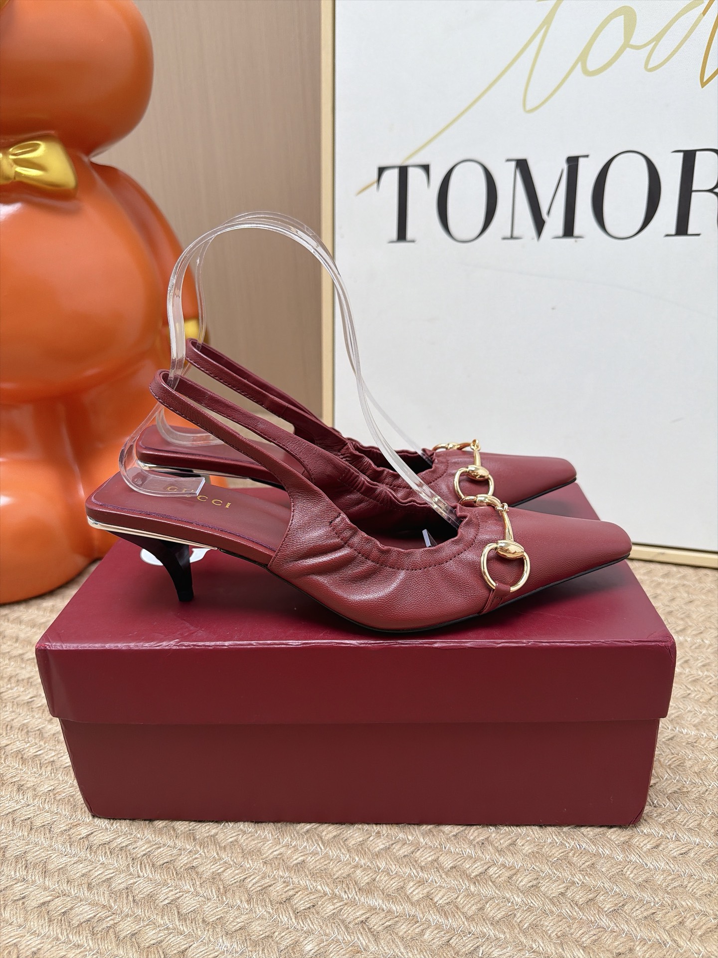 Женские туфли Gucci с каблуком в виде кота