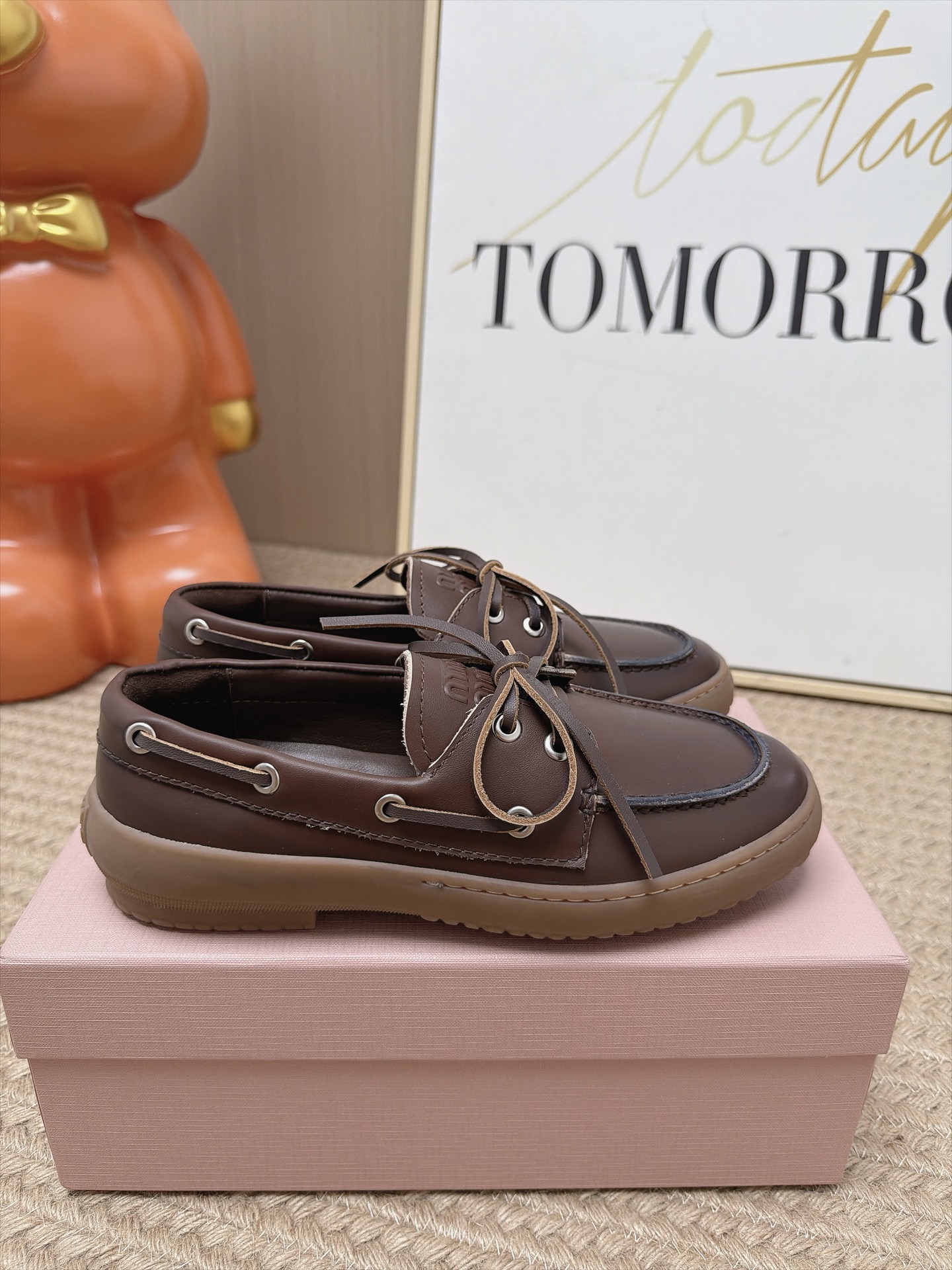 Женские лоферы Miu Miu коричневые