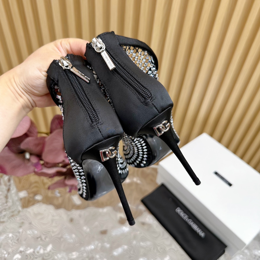 2024 Italian Sheepskin Boots: Newer-DG High-Level Version, Perfect Details, Black Skin Bottom. - 图片 8