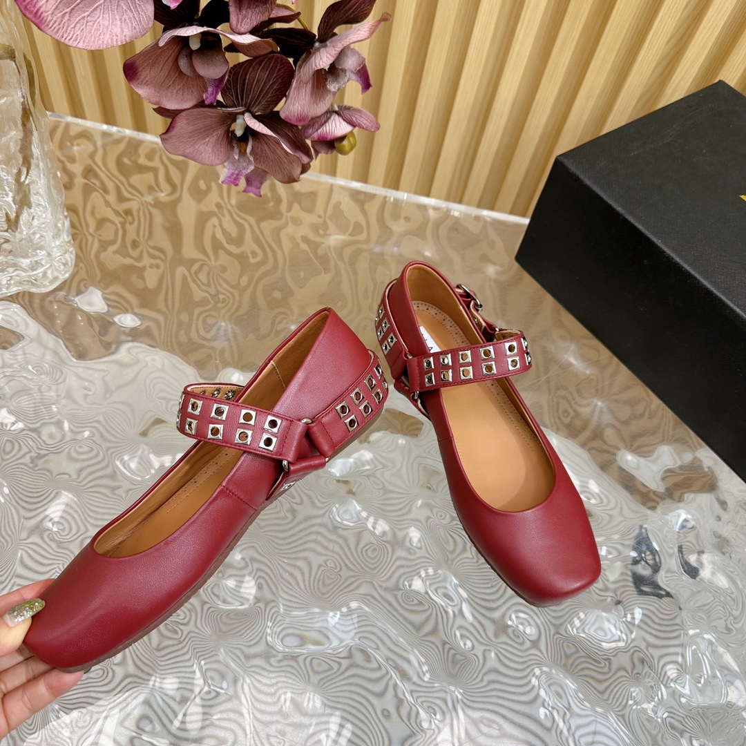 Alaia: French High-End Brand Known for Tailored Fashion and Celebrity Fans - 图片 7