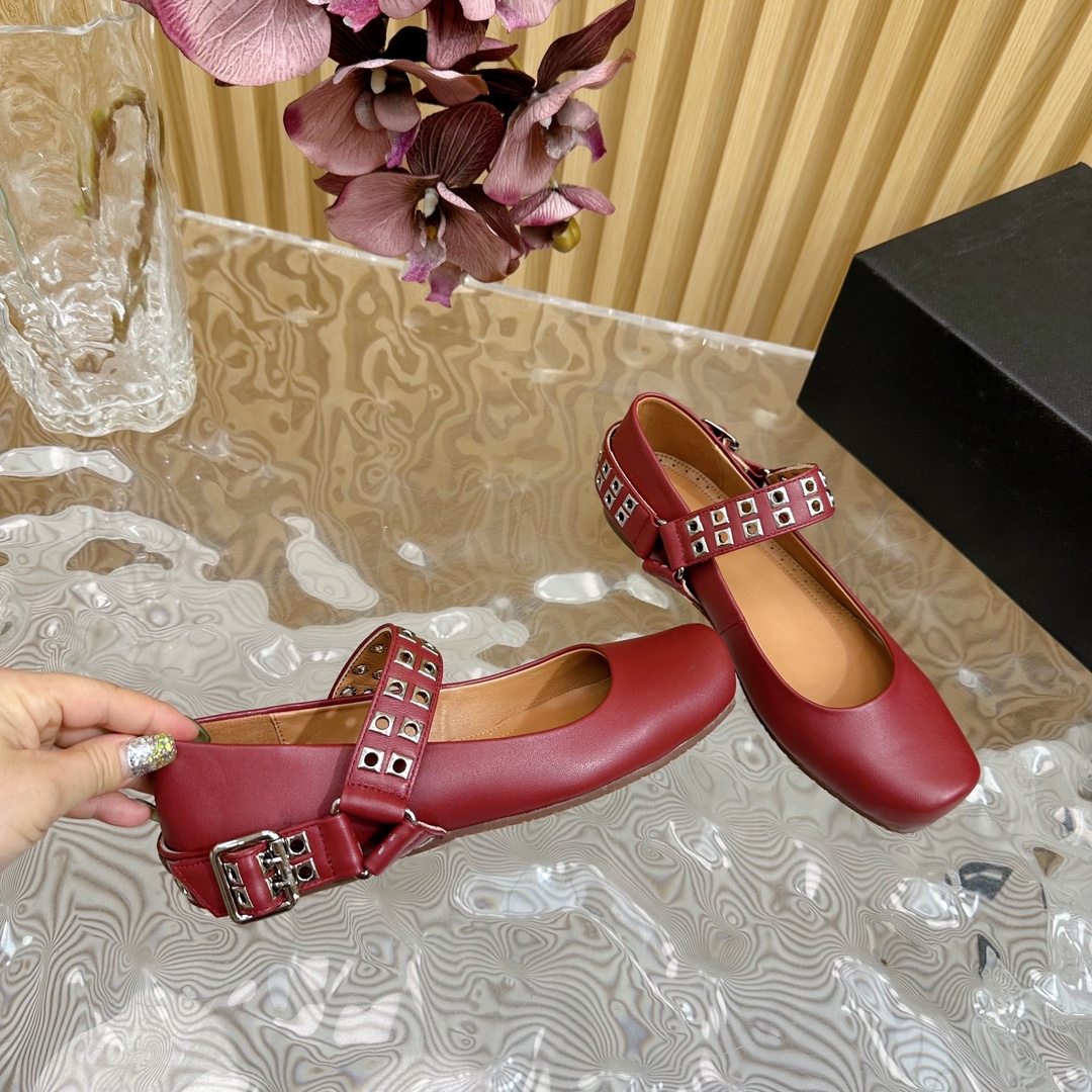 Alaia: French High-End Brand Known for Tailored Fashion and Celebrity Fans - 图片 8