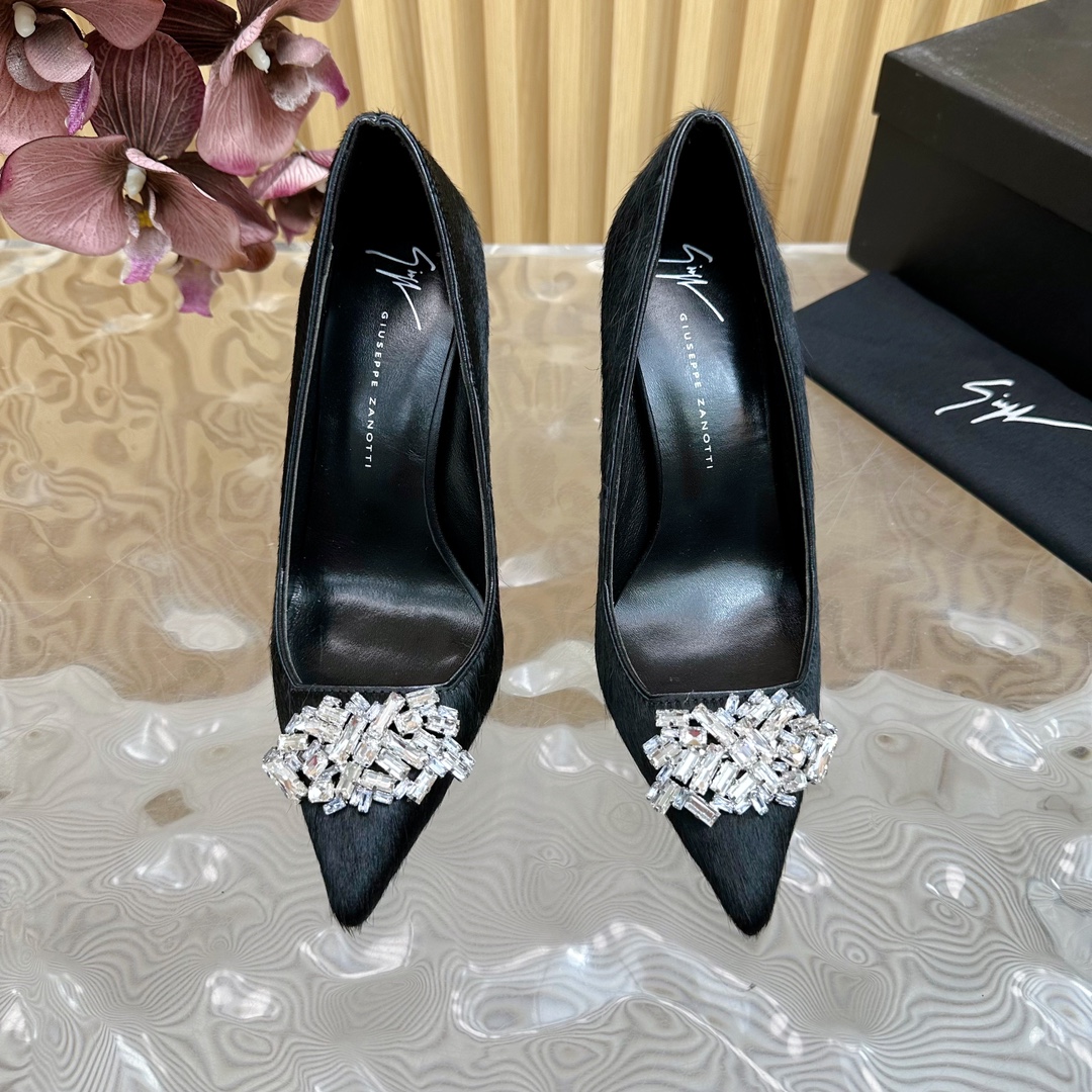 Giuseppe Zanotti Women’s High Heels Collection Overview: Luxury Italian Design, Horse Hair Shoes. - 图片 5