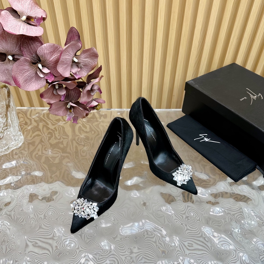 Giuseppe Zanotti Women’s High Heels Collection Overview: Luxury Italian Design, Horse Hair Shoes. - 图片 9